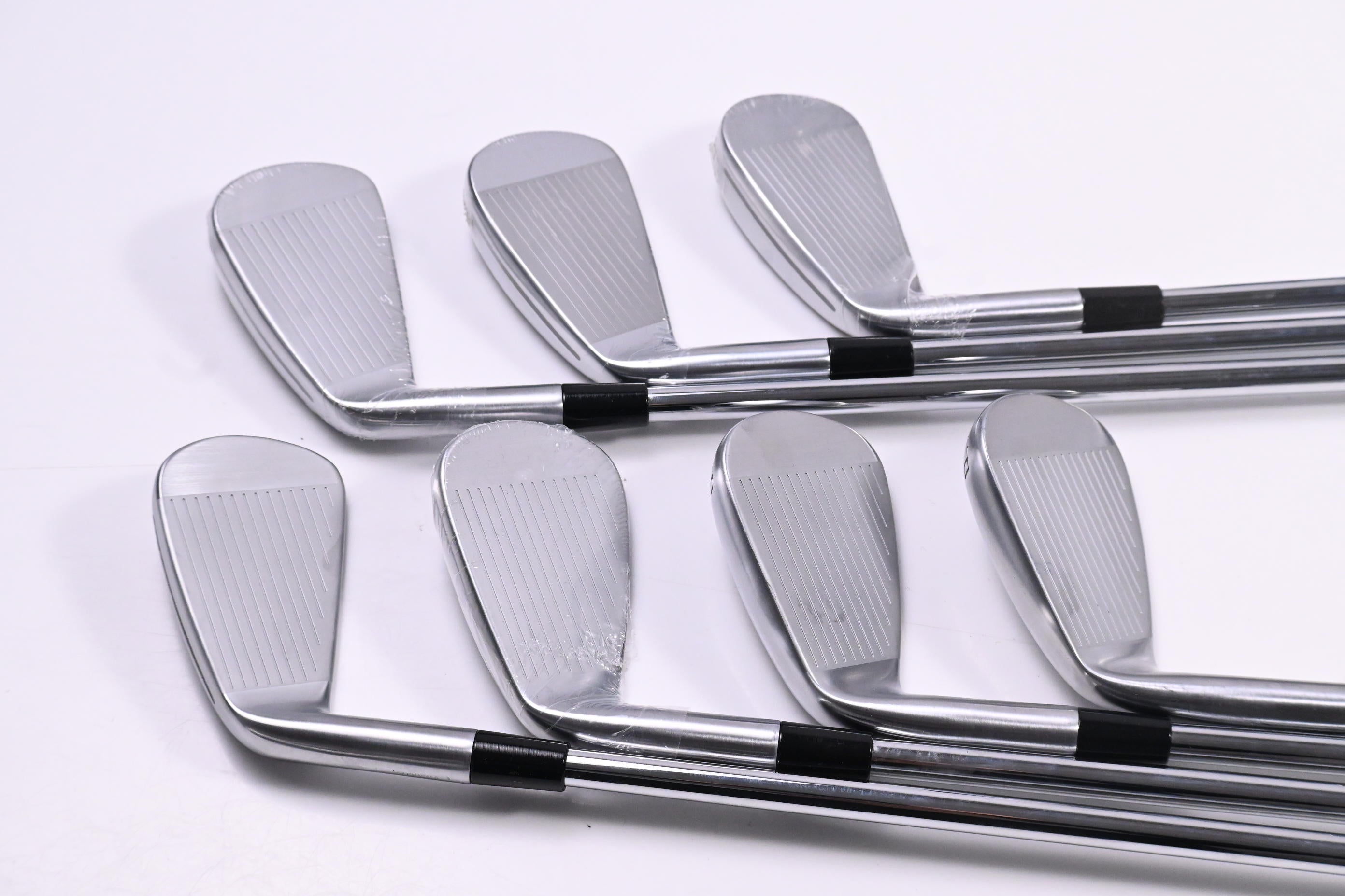 Taylormade P790 2025 Irons / 4-PW / Regular Flex N.S.Pro Modus³ Tour 105