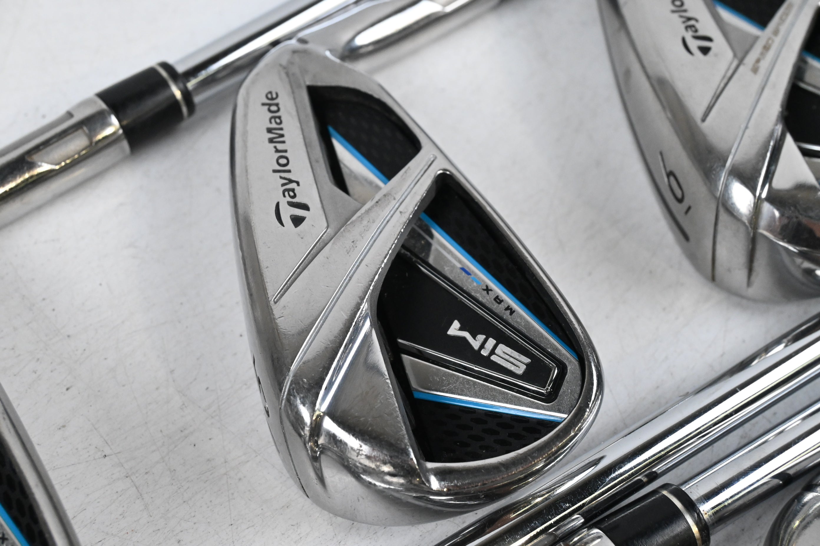 Taylormade SIM Max Irons / 4-PW / Stiff Flex KBS MAX 85 Shafts