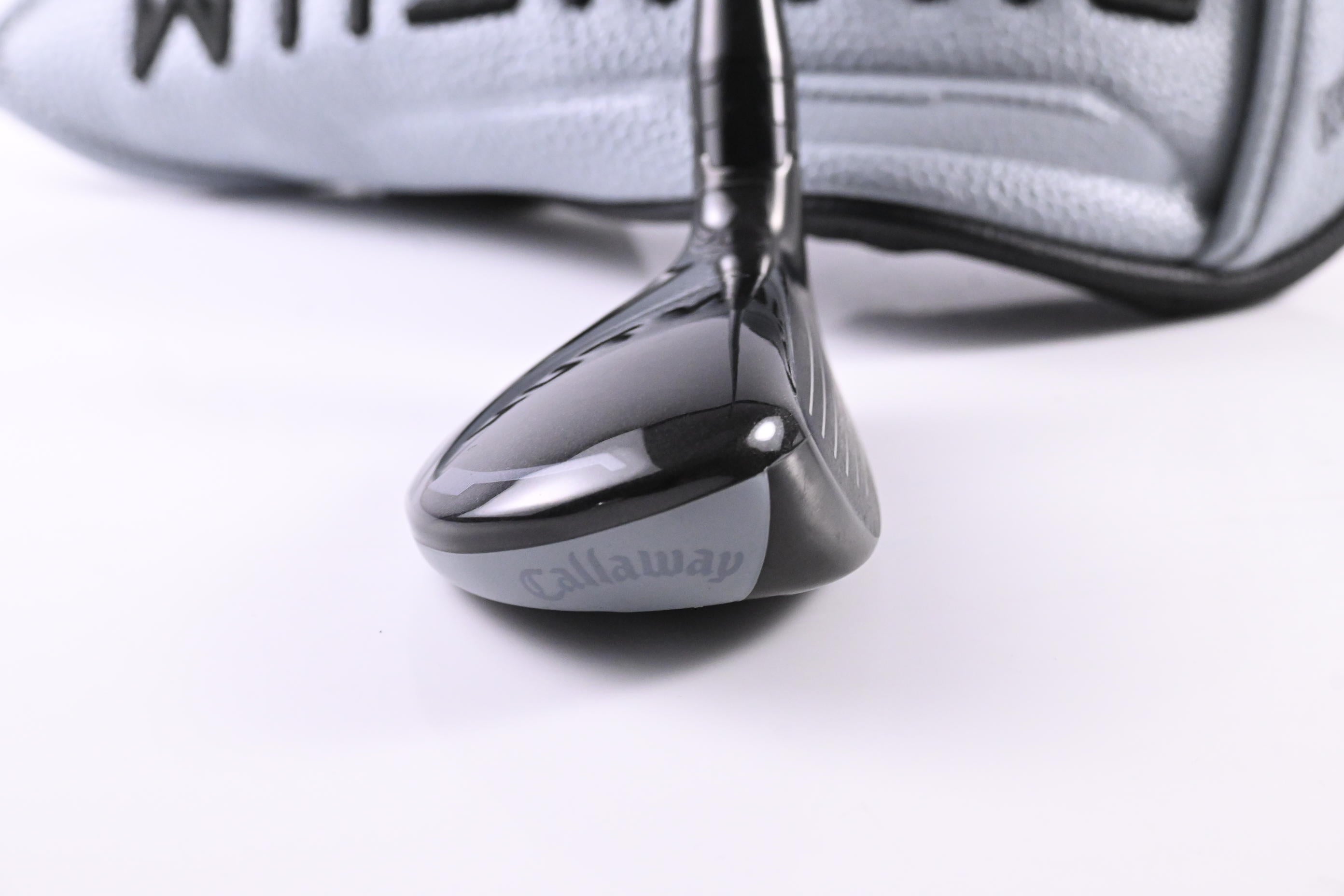 Callaway Quantum Max #4 Hybrid / 21 Degree / Stiff Flex Denali Frost Silver 70