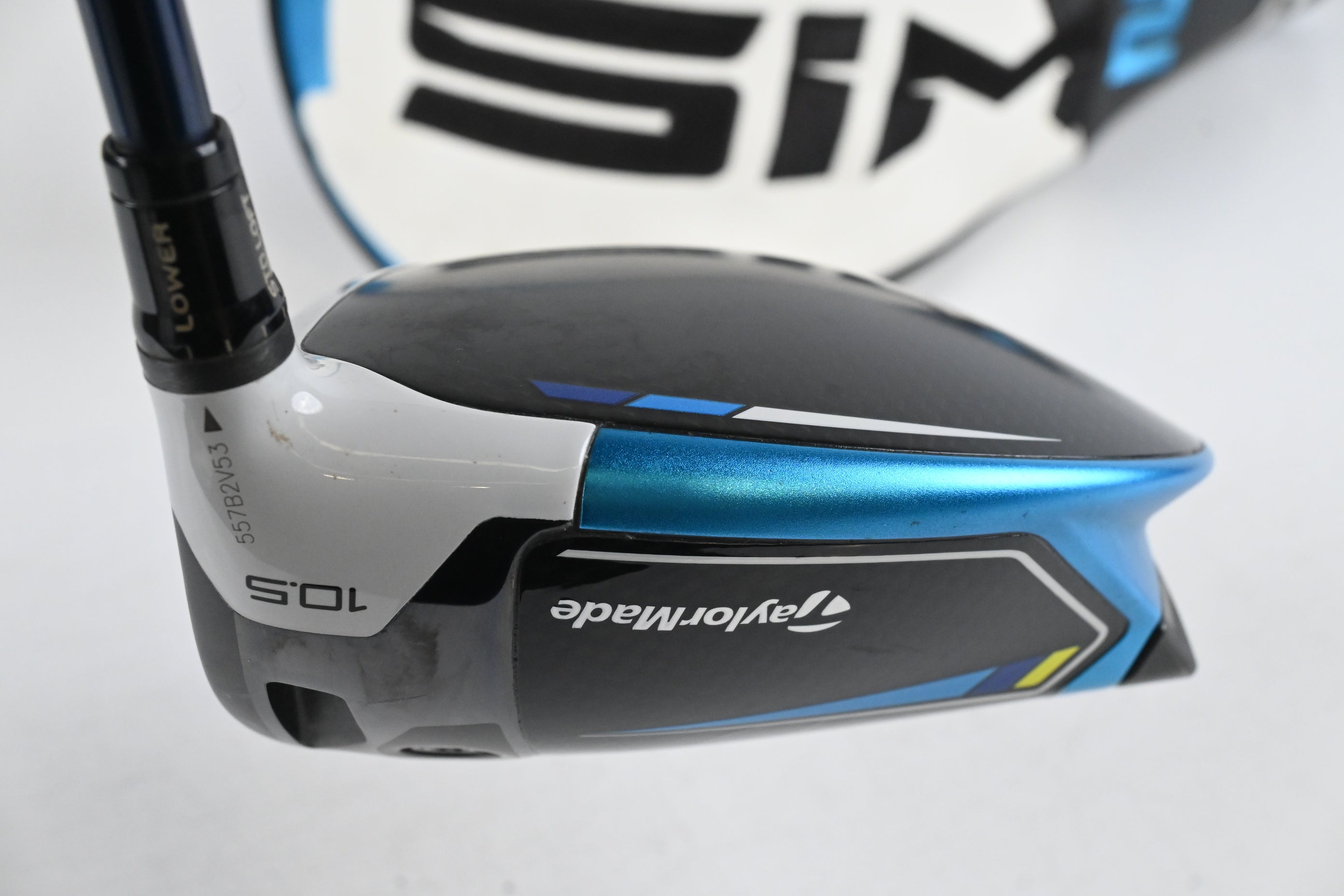 Taylormade SIM2 Max Driver / 10.5 Degree / Regular Flex Ventus Blue 5 Shaft