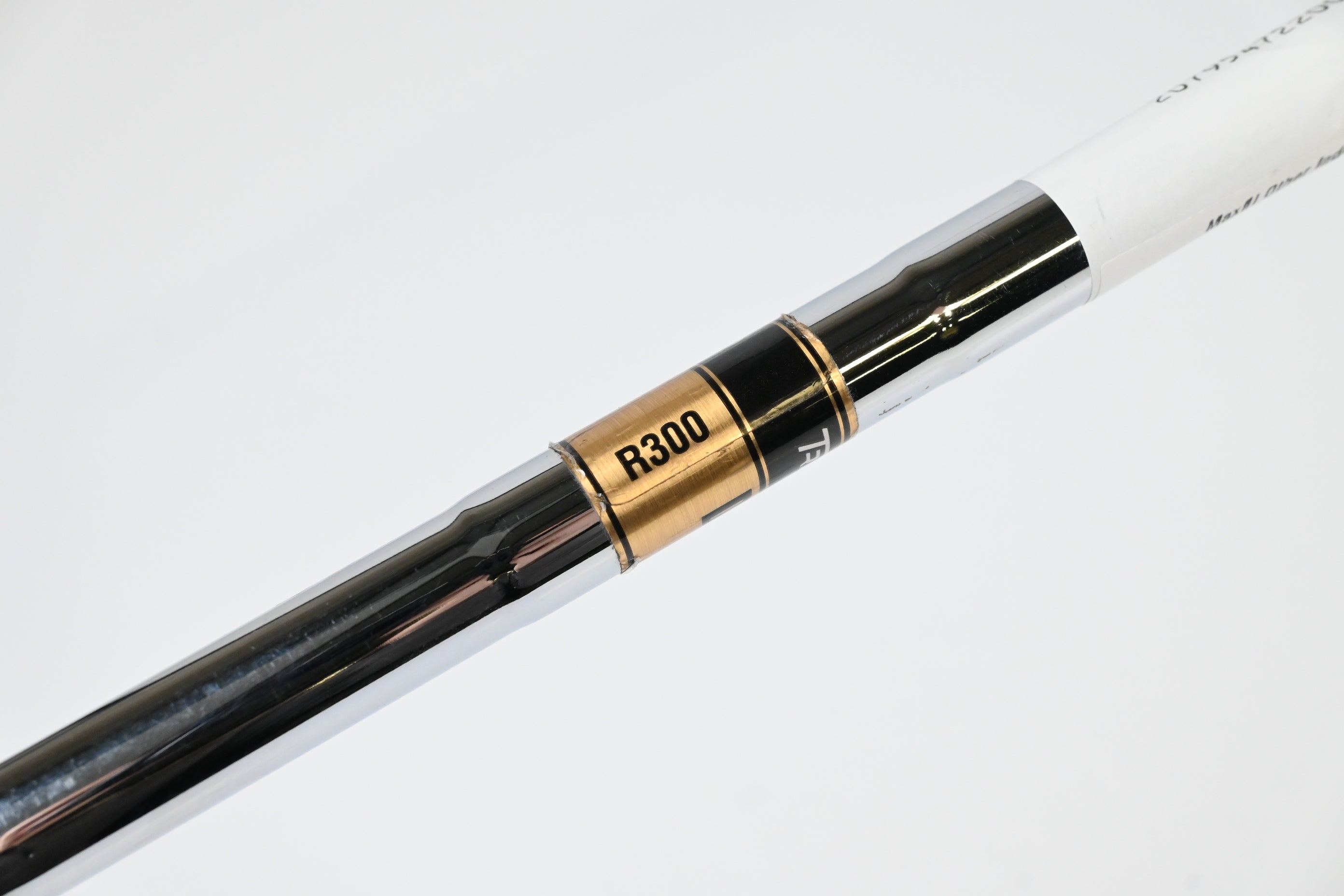 maxfli revolution black #2 iron / 18 Degree / Regular Flex Dynamic Gold R300 Shaft