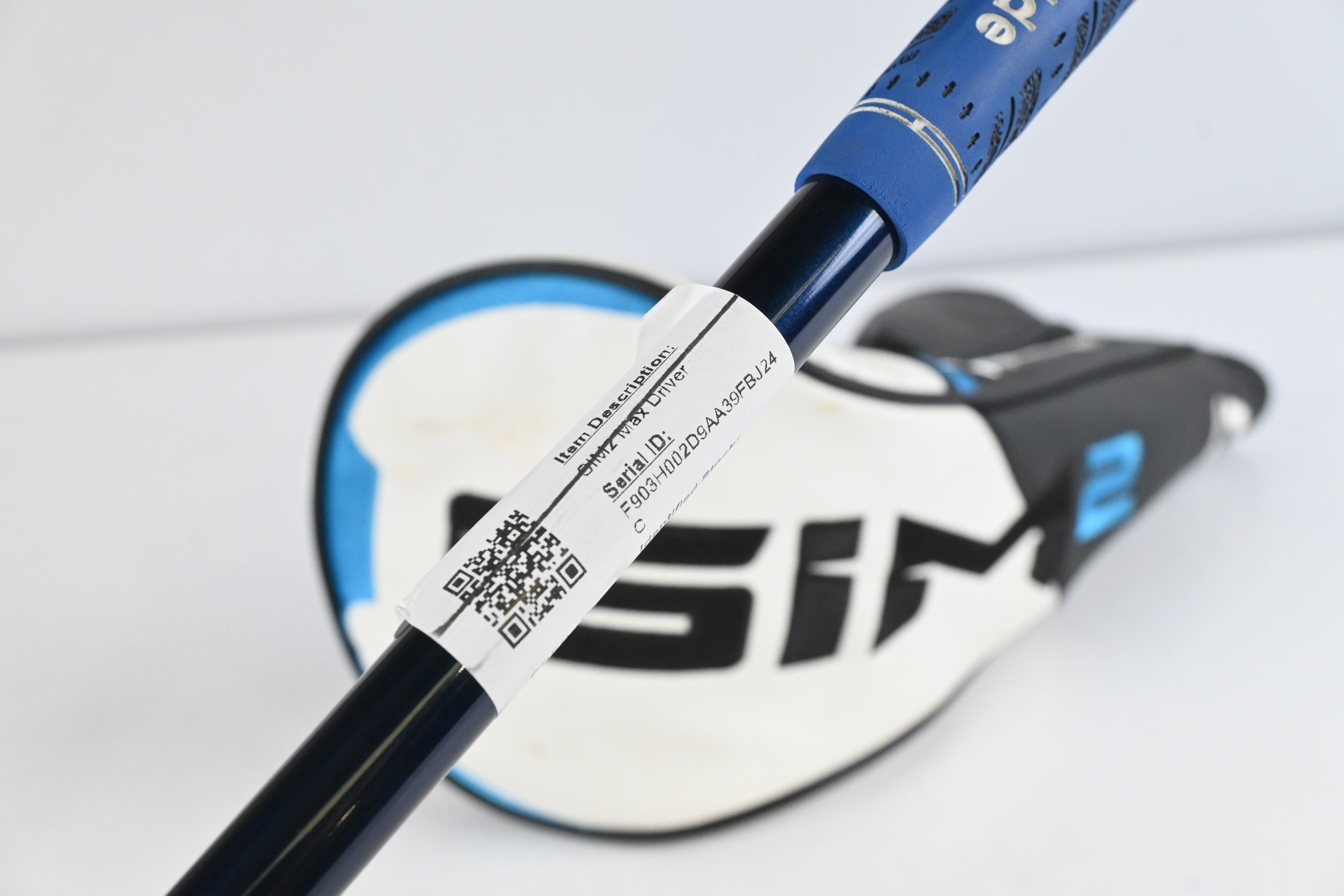 Taylormade SIM2 Max Driver / 10.5 Degree / Regular Flex Ventus Blue 5 Shaft