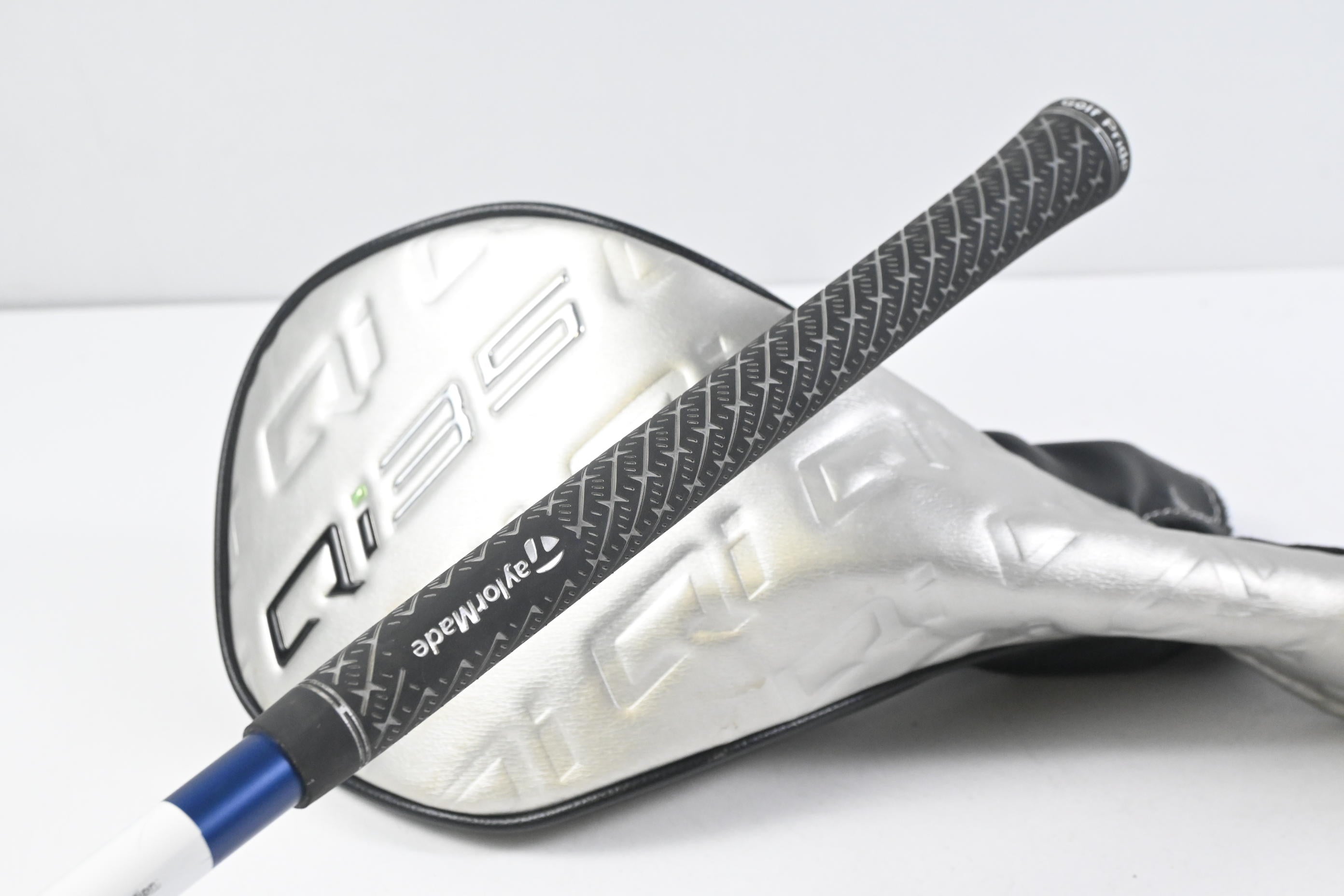 Taylormade Qi35 Max Driver / 10.5 Degree / Regular Flex Fujikura Ventus Blue 5