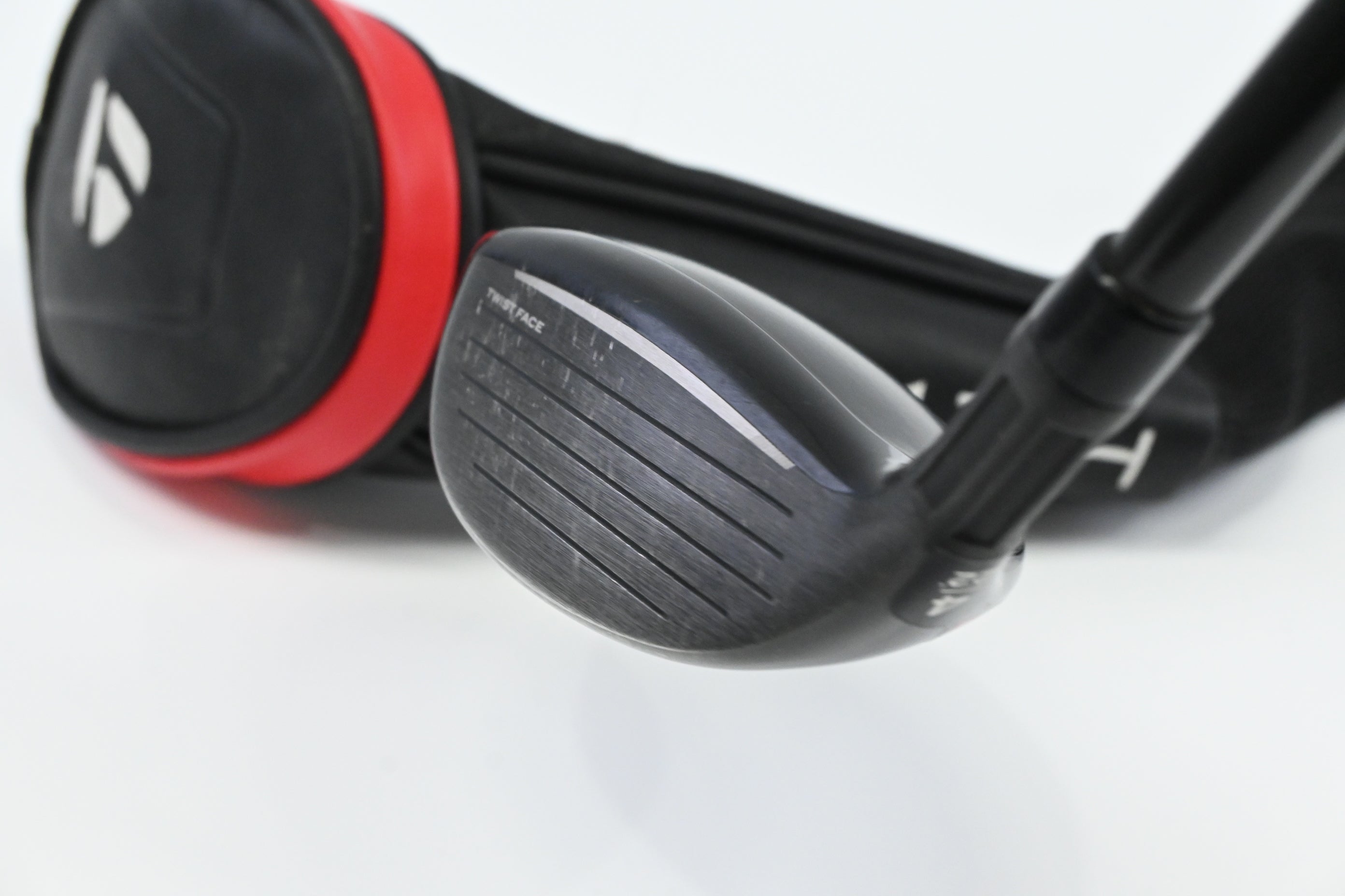 Taylormade Stealth #4 Hybrid / 22 Degree / Senior Flex Bassara 55 Shaft