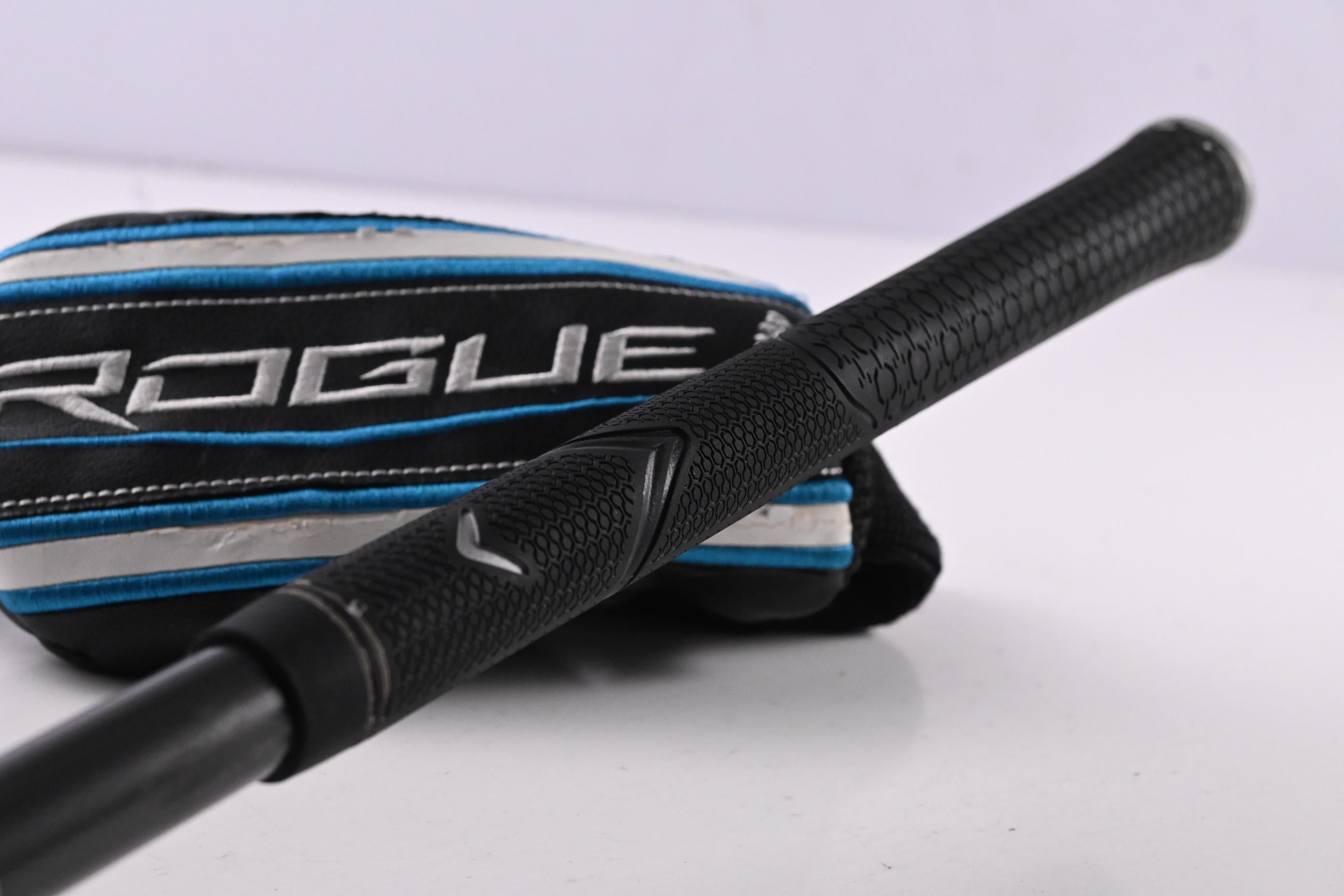 Callaway Rogue #3 Hybrid / 19 Degree / Stiff Flex Aldila Synergy 60 Shaft