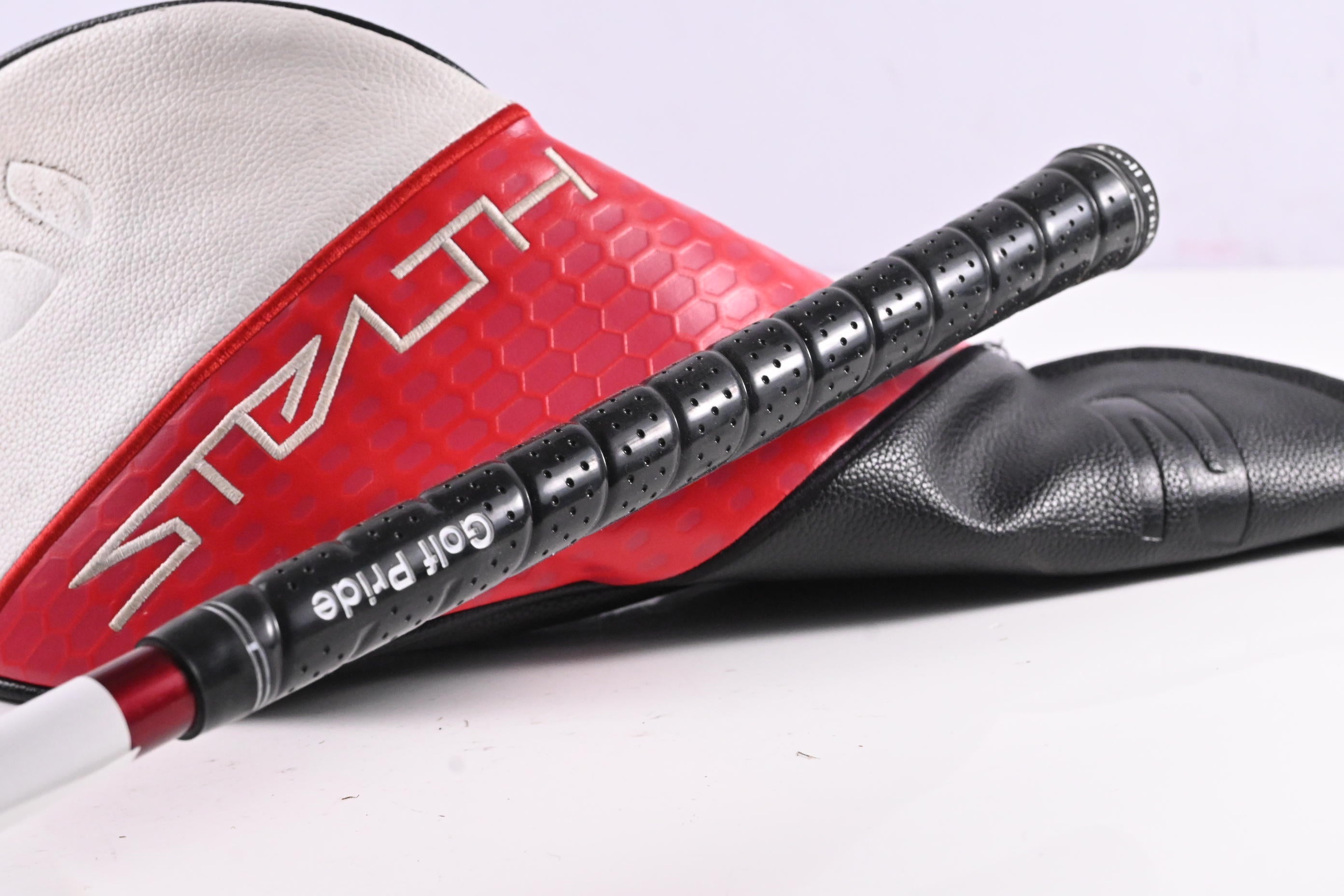 Taylormade Stealth 2 Driver / 10.5 Degree / Regular Flex Fujikura Ventus TR Red