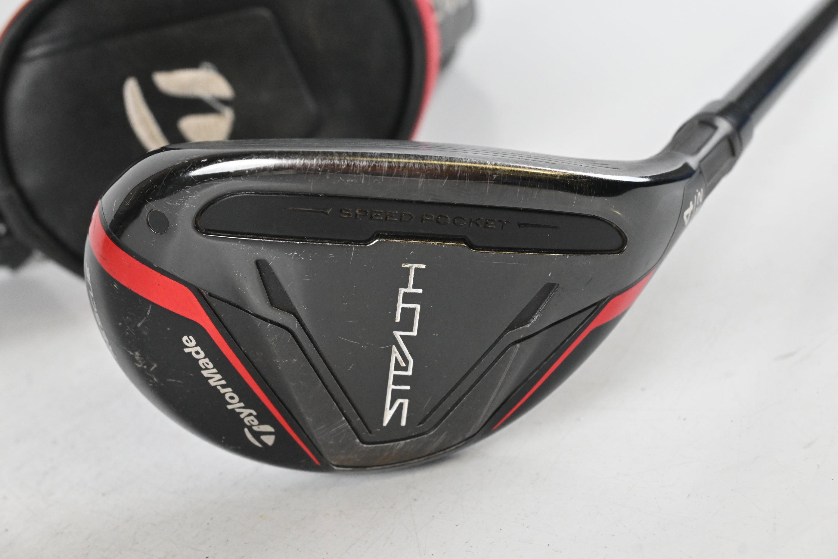 Taylormade Stealth #4 Hybrid / 22 Degree / Regular Flex Fujikura Ventus Red 6