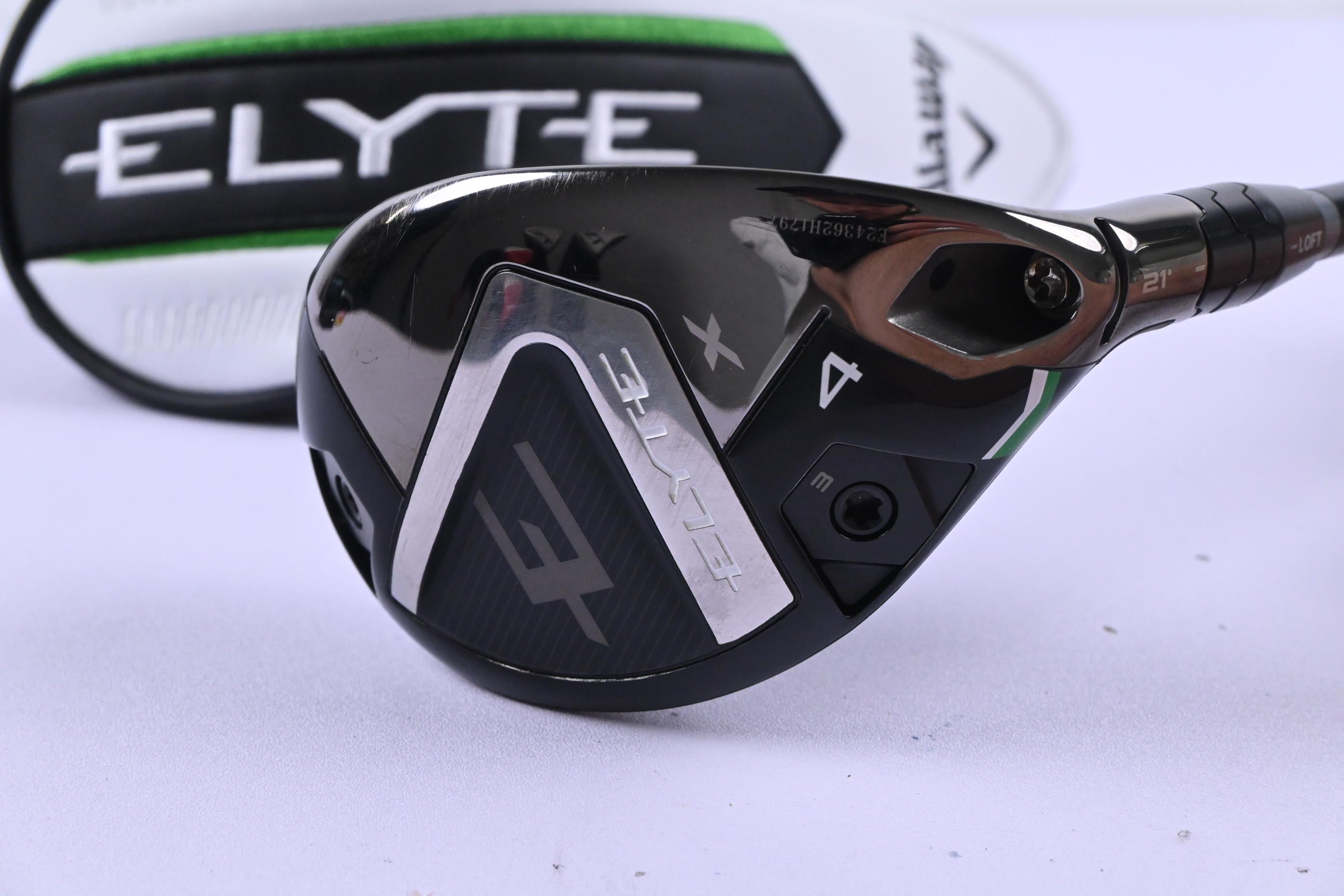 Callaway Elyte X #4 Hybrid / 21 Degree / Regular Flex Denali Charcoal 60 Shaft