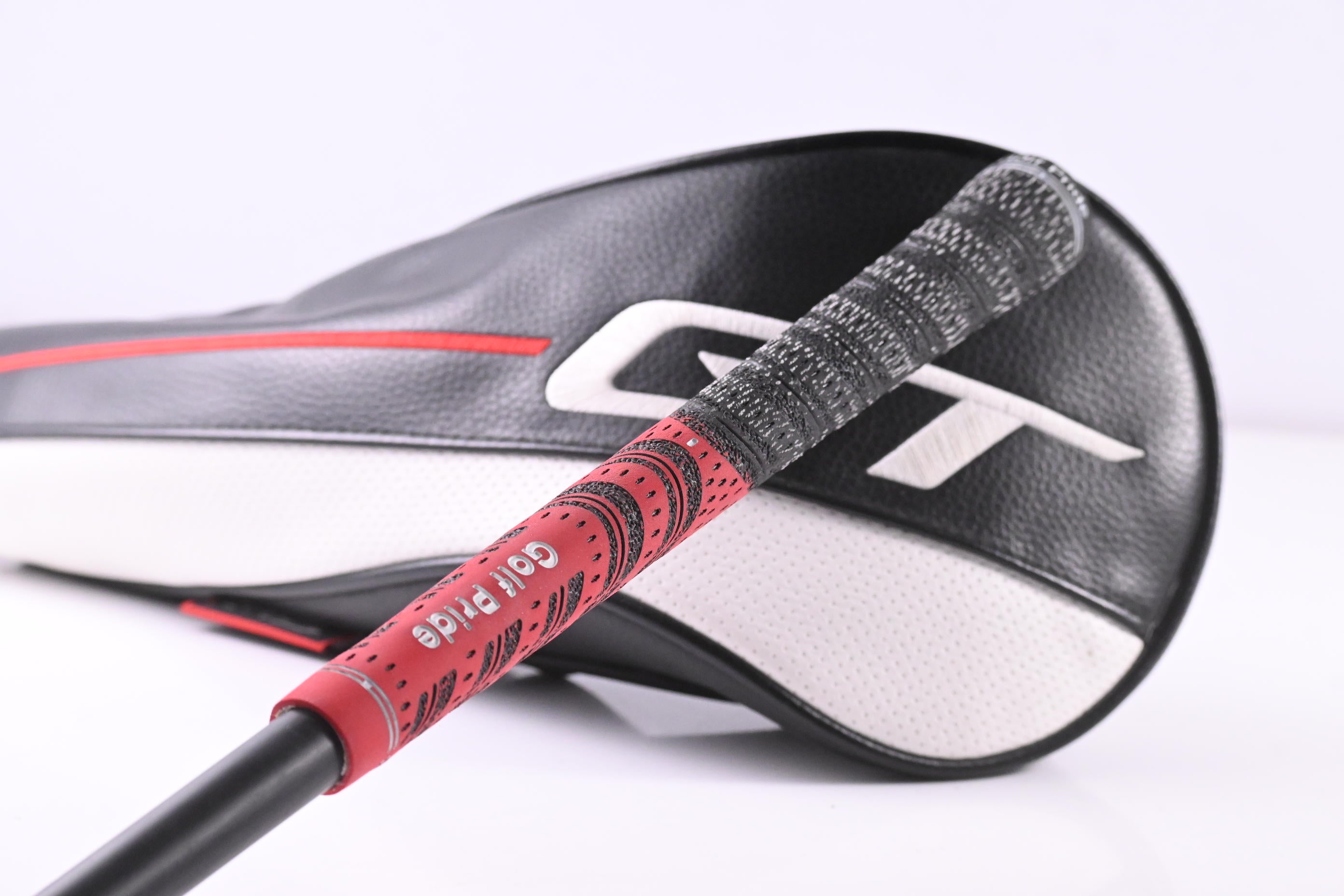 Titleist GT3 Driver / 9 Degree / Regular Flex HZRDUS CB Red 50 Shaft