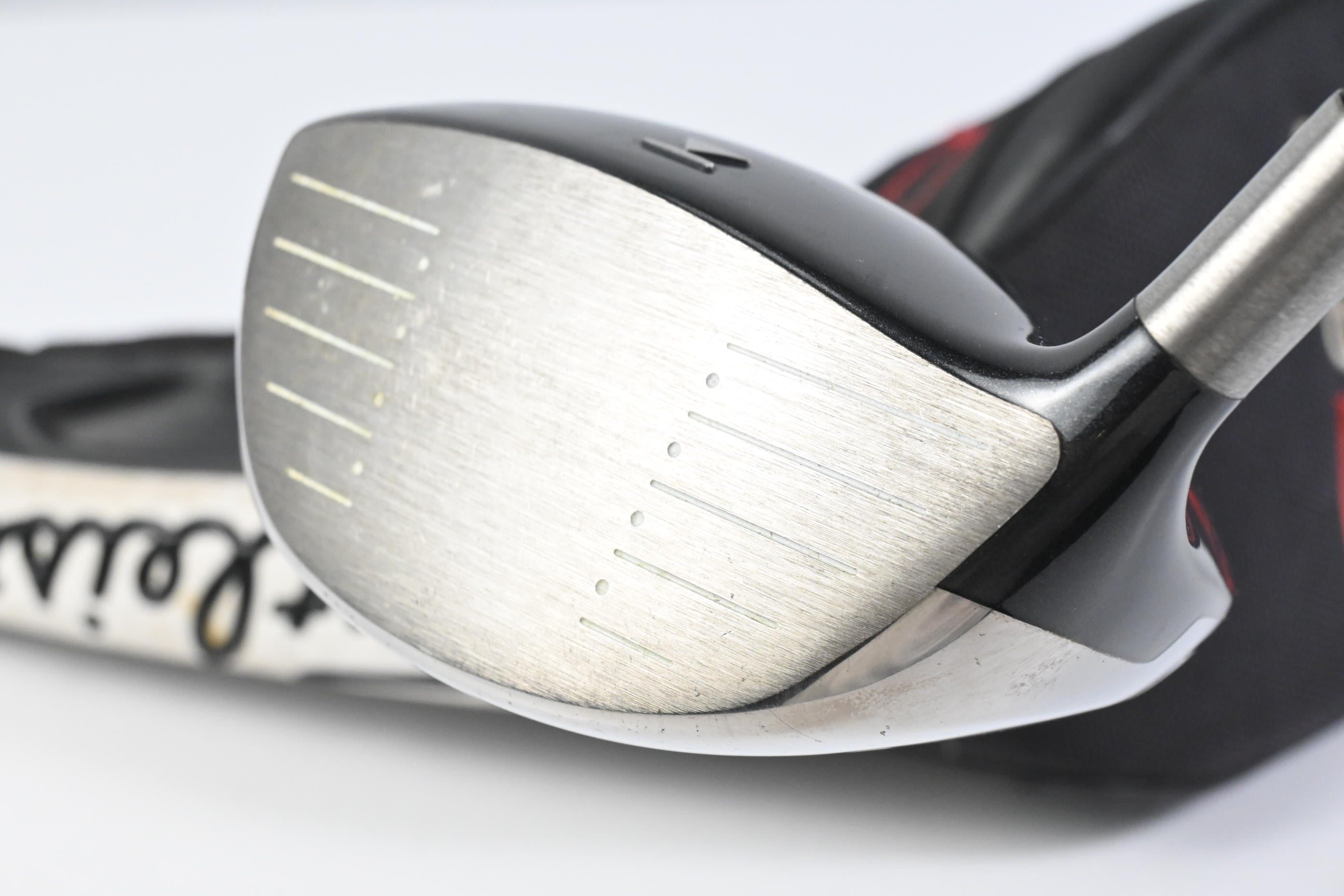 Titleist 909 D2 Driver / 10.5 Degree / Stiff Flex Diamana 65 Shaft