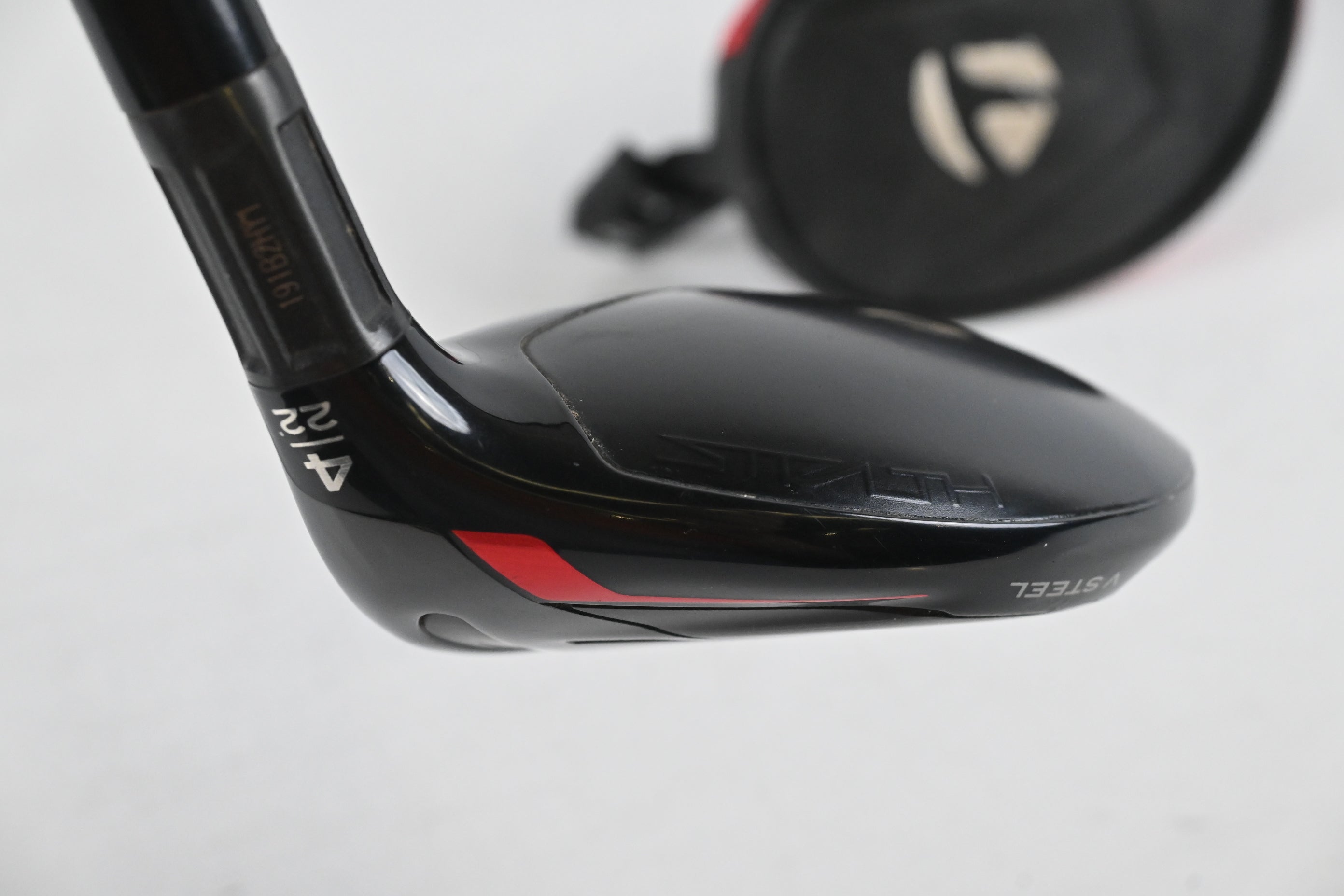 Taylormade Stealth #4 Hybrid / 22 Degree / Regular Flex Fujikura Ventus Red 6