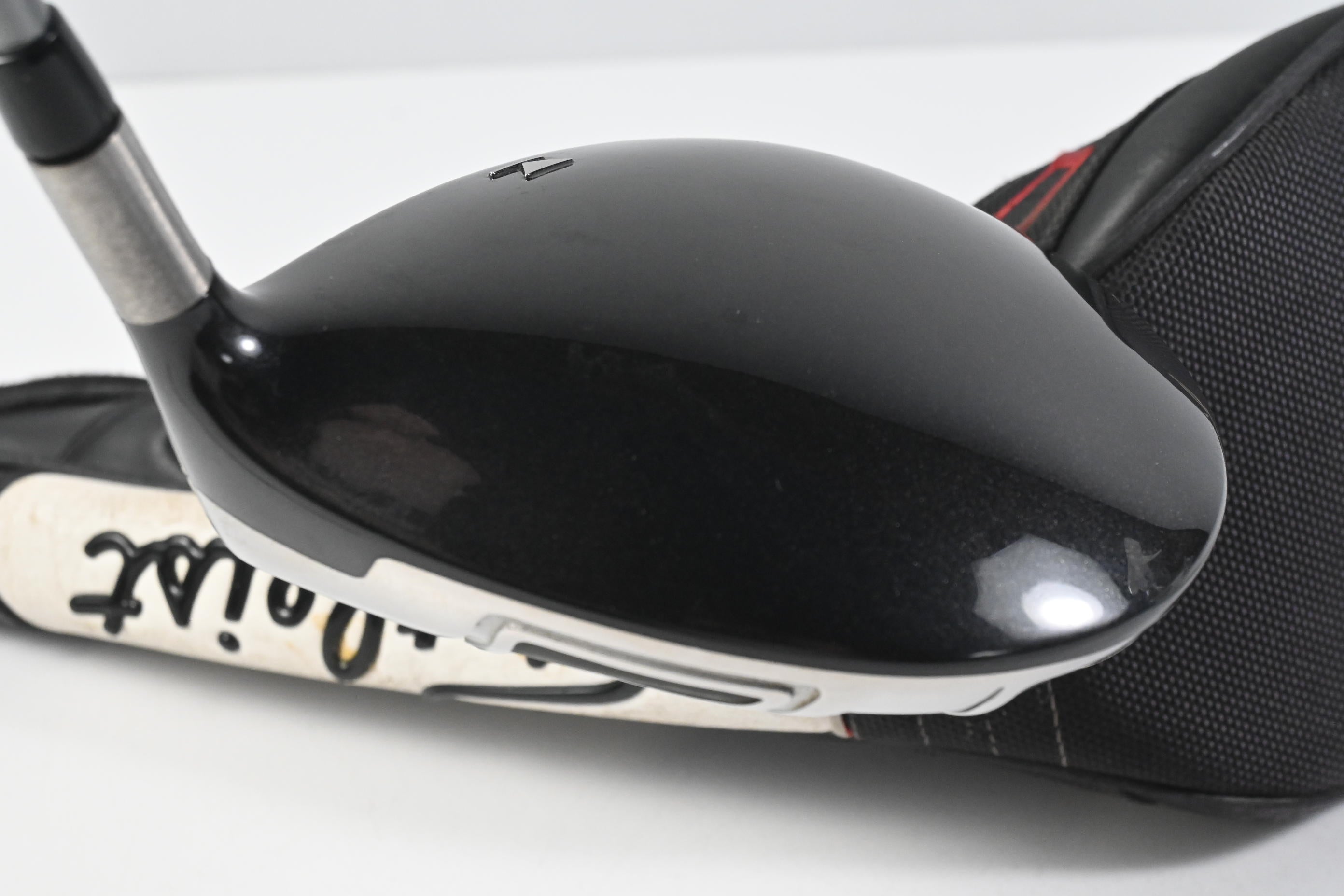 Titleist 909 D2 Driver / 10.5 Degree / Stiff Flex Diamana 65 Shaft