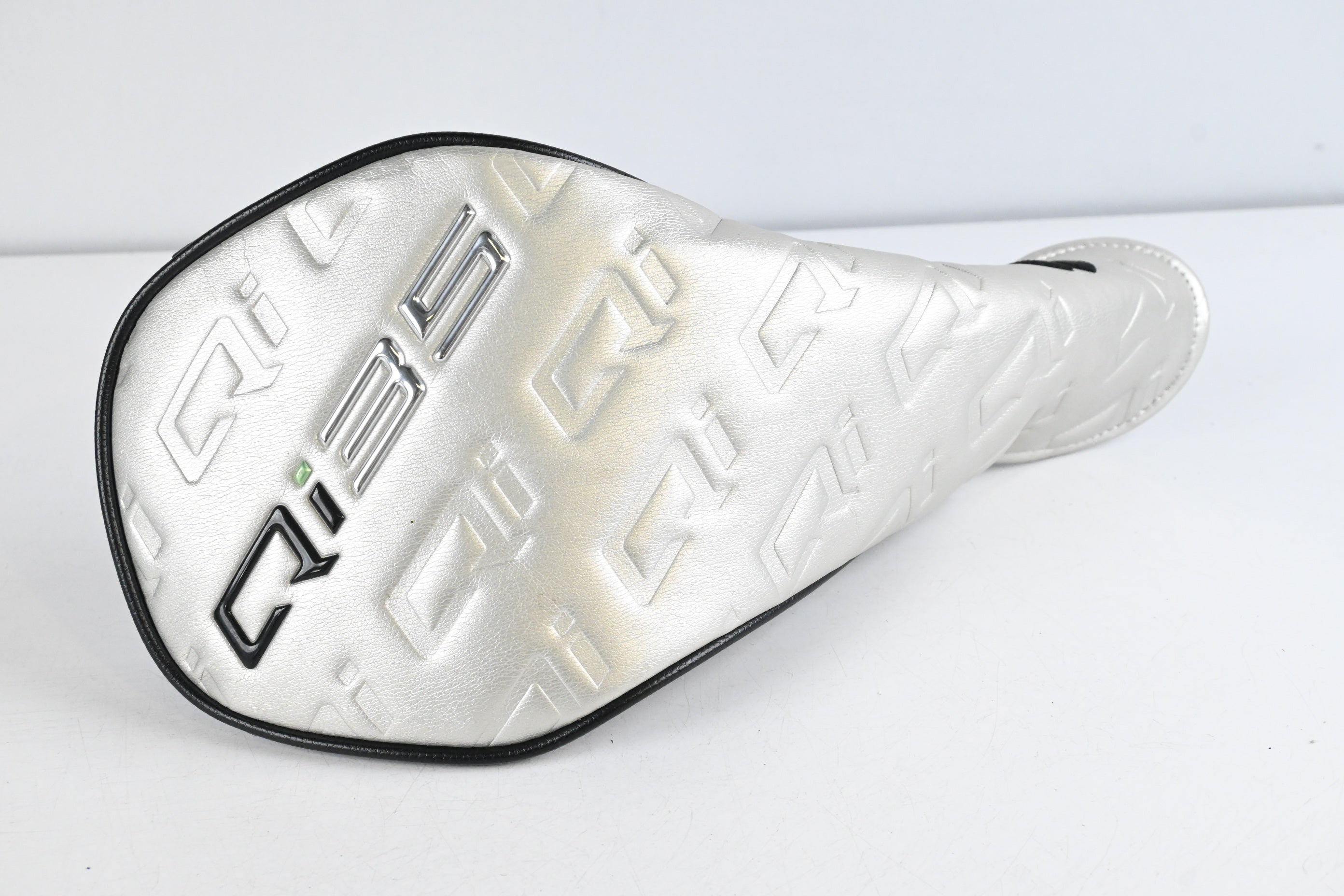 Taylormade Qi35 LS Driver / 9 Degree / Stiff Flex Vanquish 5 Shaft