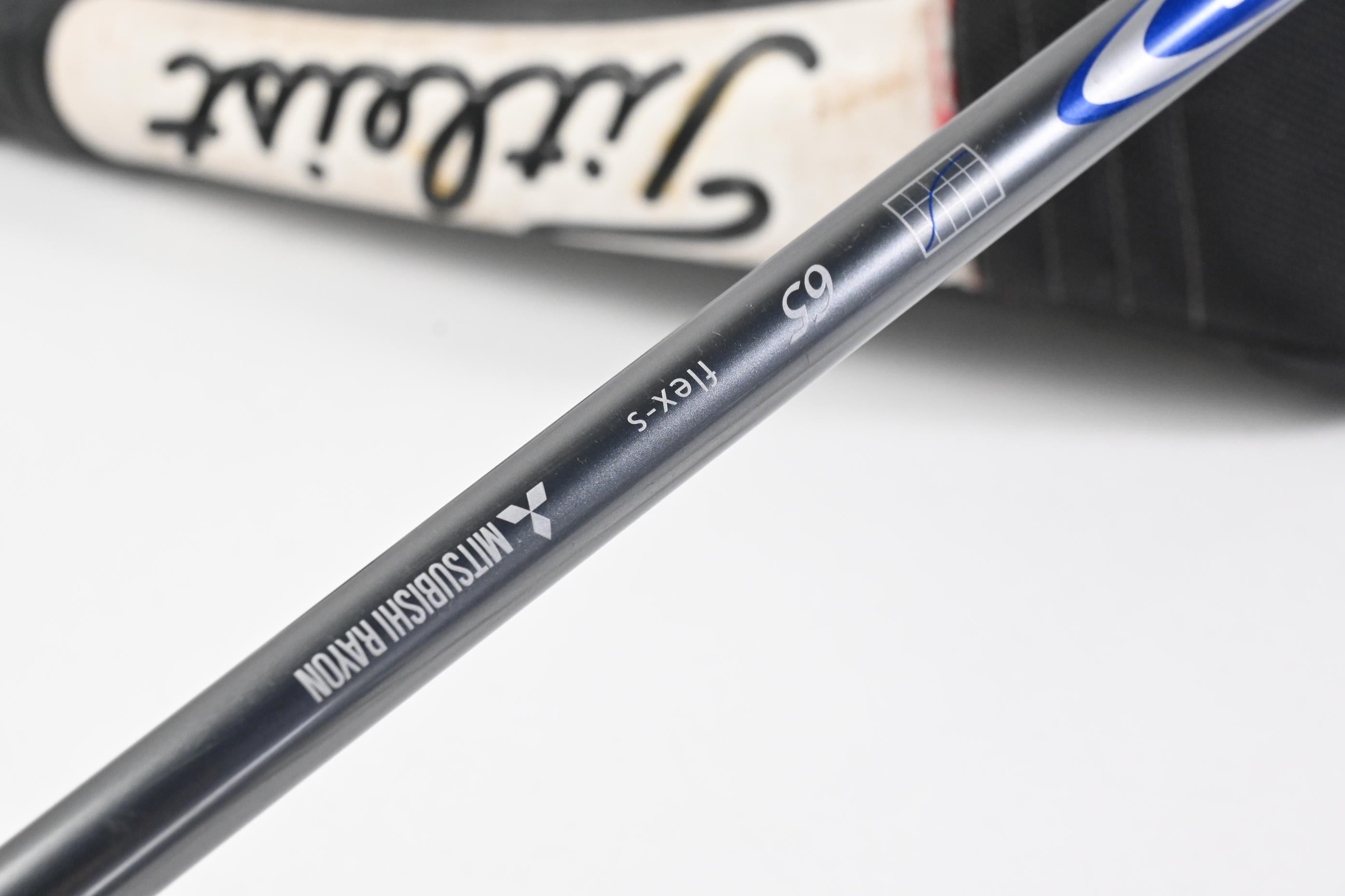 Titleist 909 D2 Driver / 10.5 Degree / Stiff Flex Diamana 65 Shaft