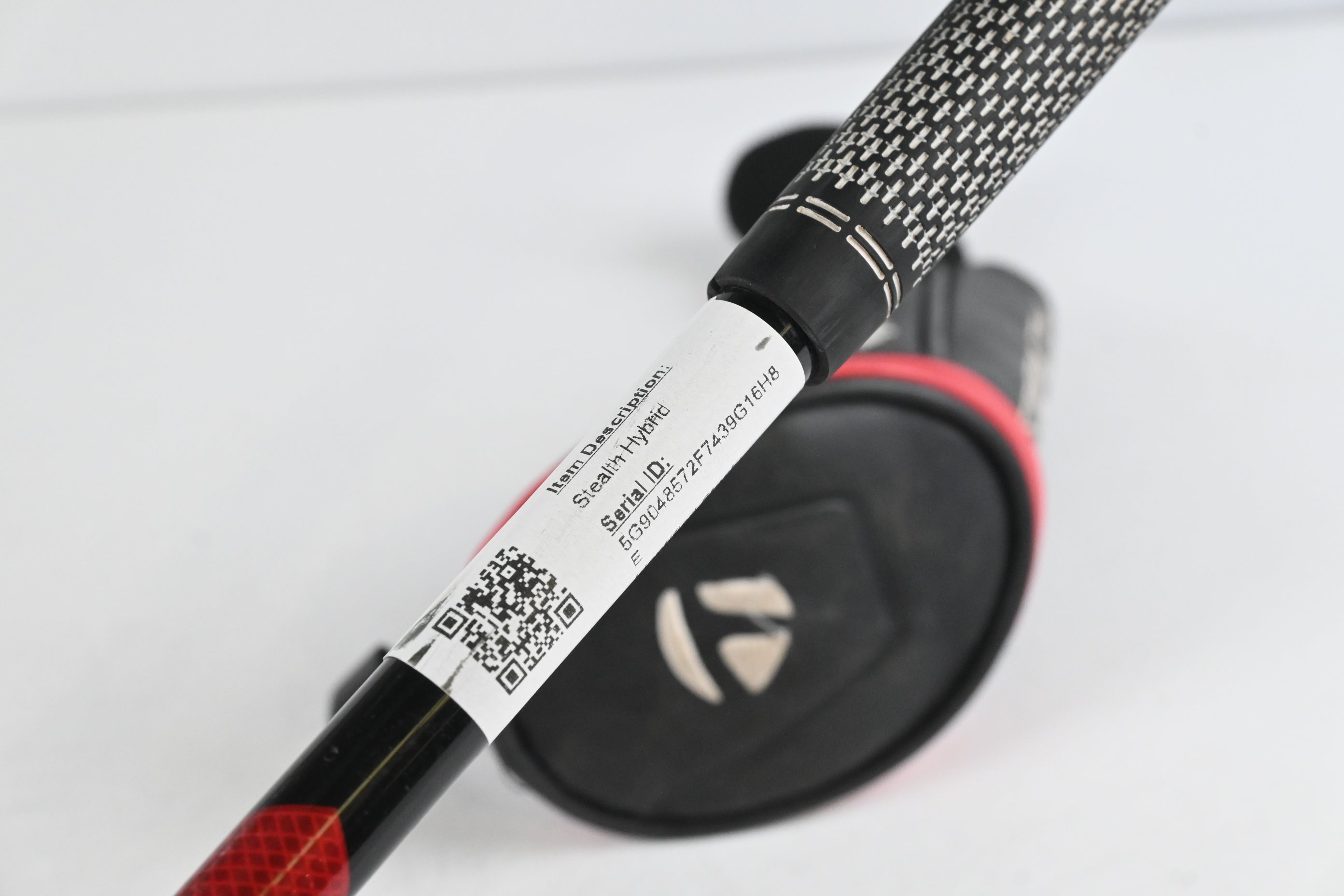Taylormade Stealth #4 Hybrid / 22 Degree / Regular Flex Fujikura Ventus Red 6