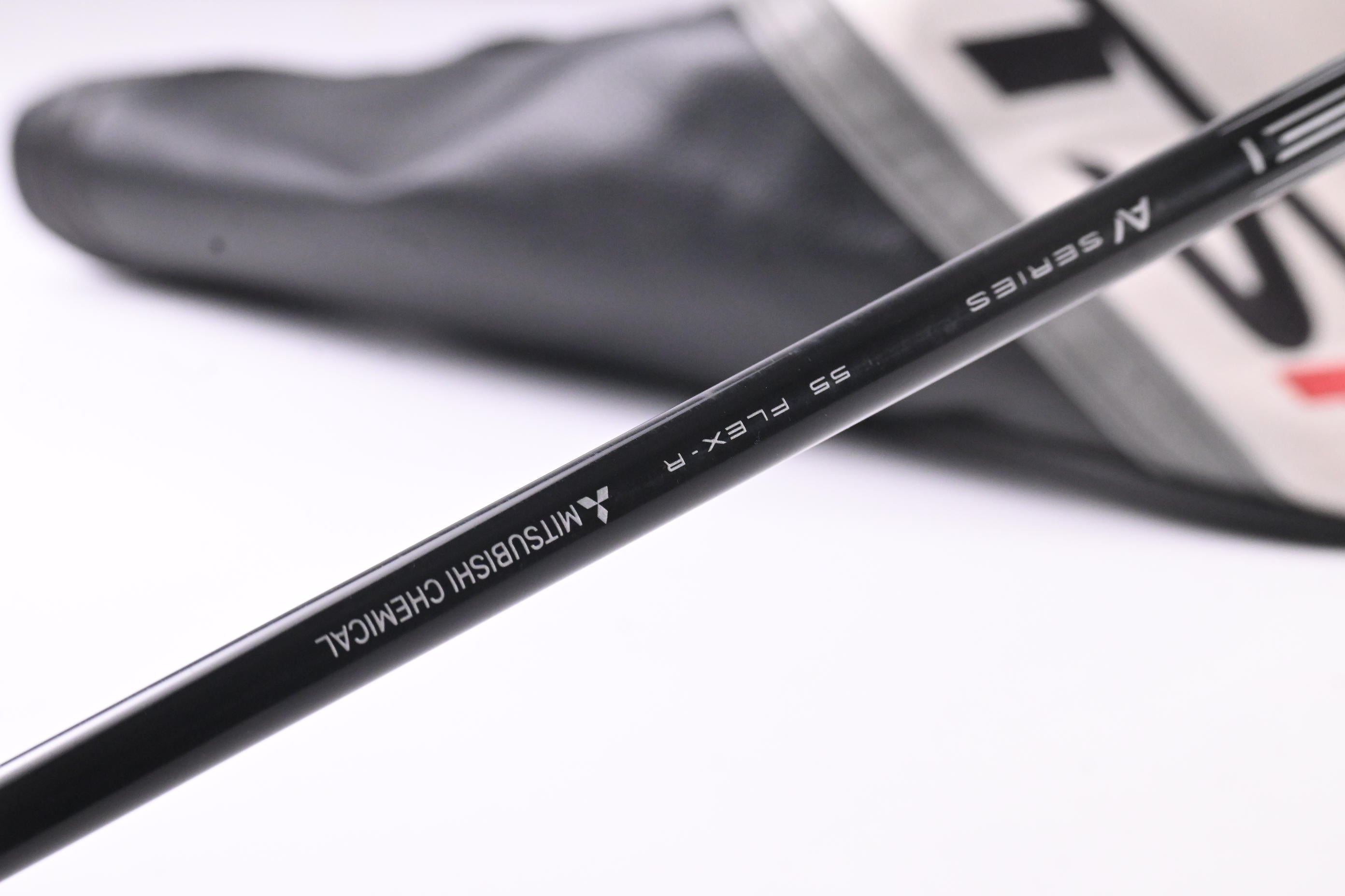 Titleist TSR2 Driver / 10 Degree / Regular Flex Tensei AV Blue 55 Shaft