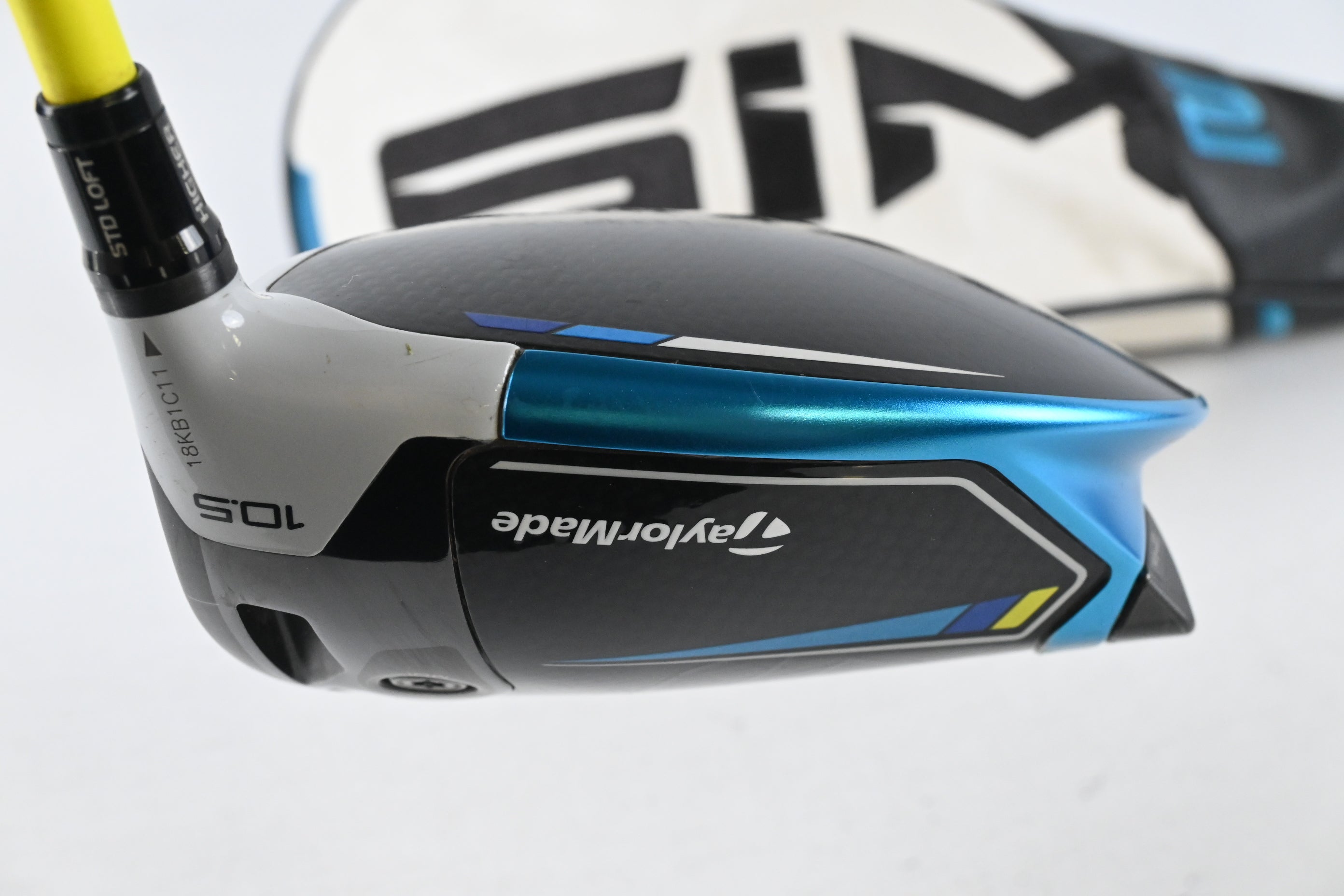 Taylormade SIM2 Max Driver / 10.5 Degree / Stiff Flex UST Mamiya Proforce V2 6