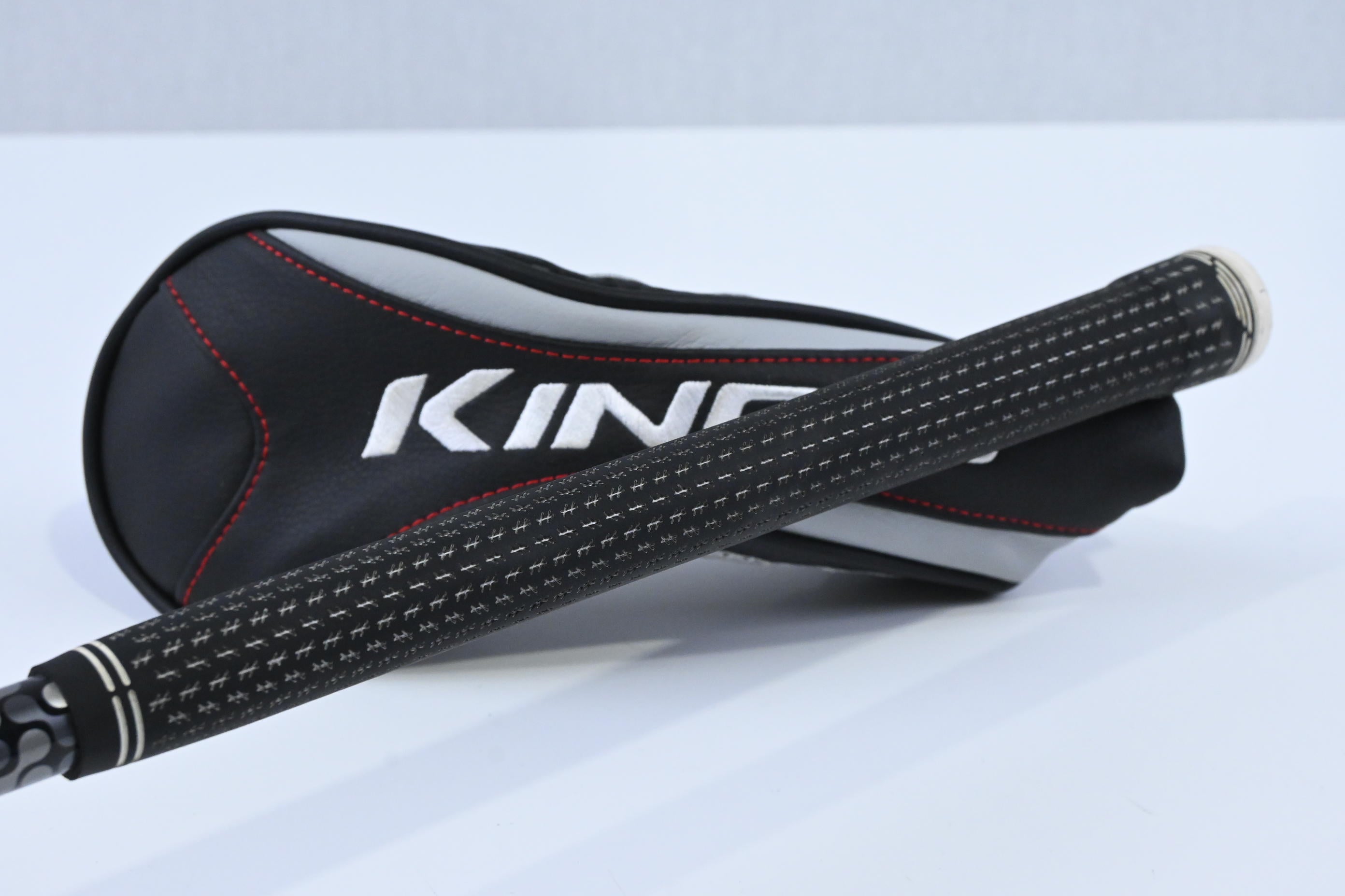 Cobra King F9 #3 Hybrid / 19 Degree / Stiff Flex Fujikura Atmos Black 7 Shaft