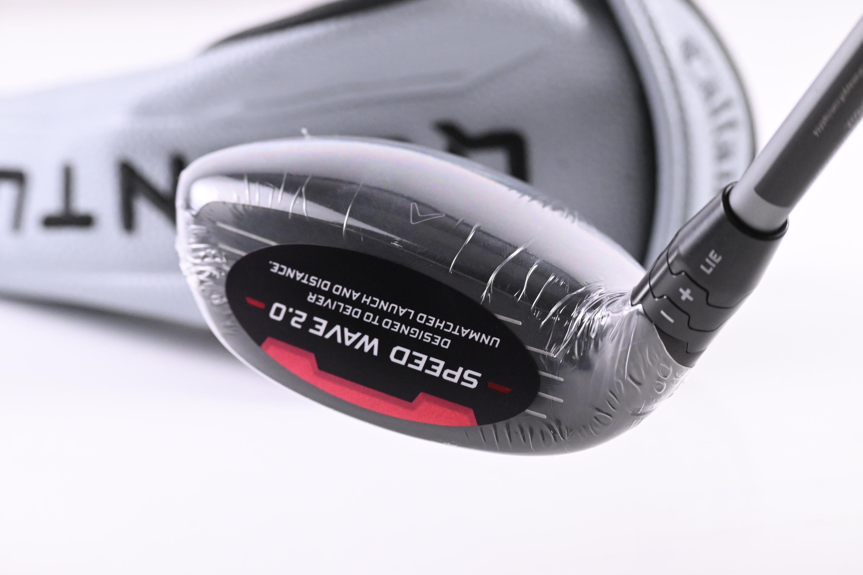 Callaway Quantum Max OS #5 Hybrid / 23 Degree / Regular Flex Denali Frost Silver