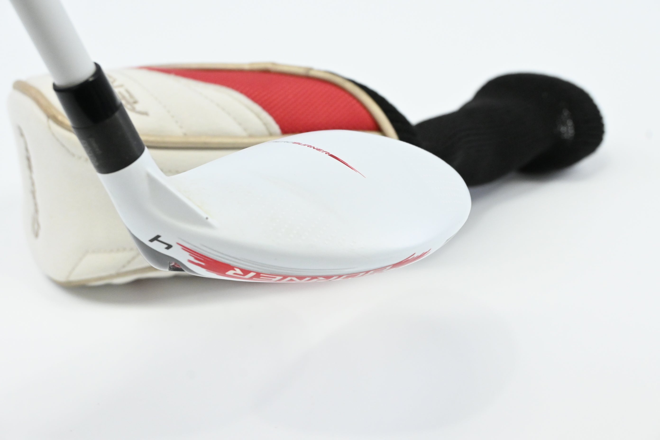 Taylormade Aeroburner #4 Hybrid / 22 Degree / Regular Flex Matrix Speed Rul-Z 70