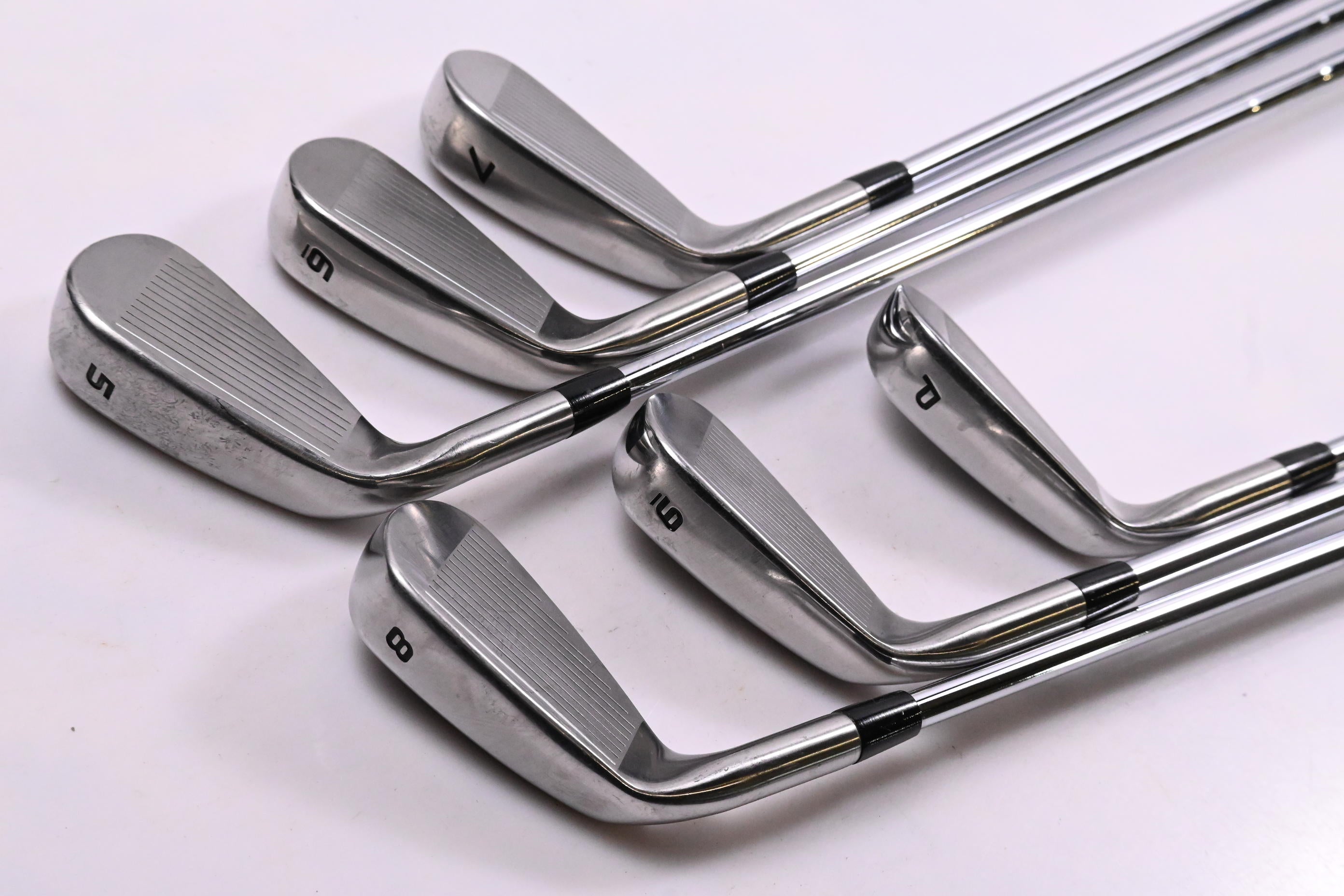 Tour Edge E525 Irons / 5-PW / Regular Flex Elevate MPH 95 Shafts