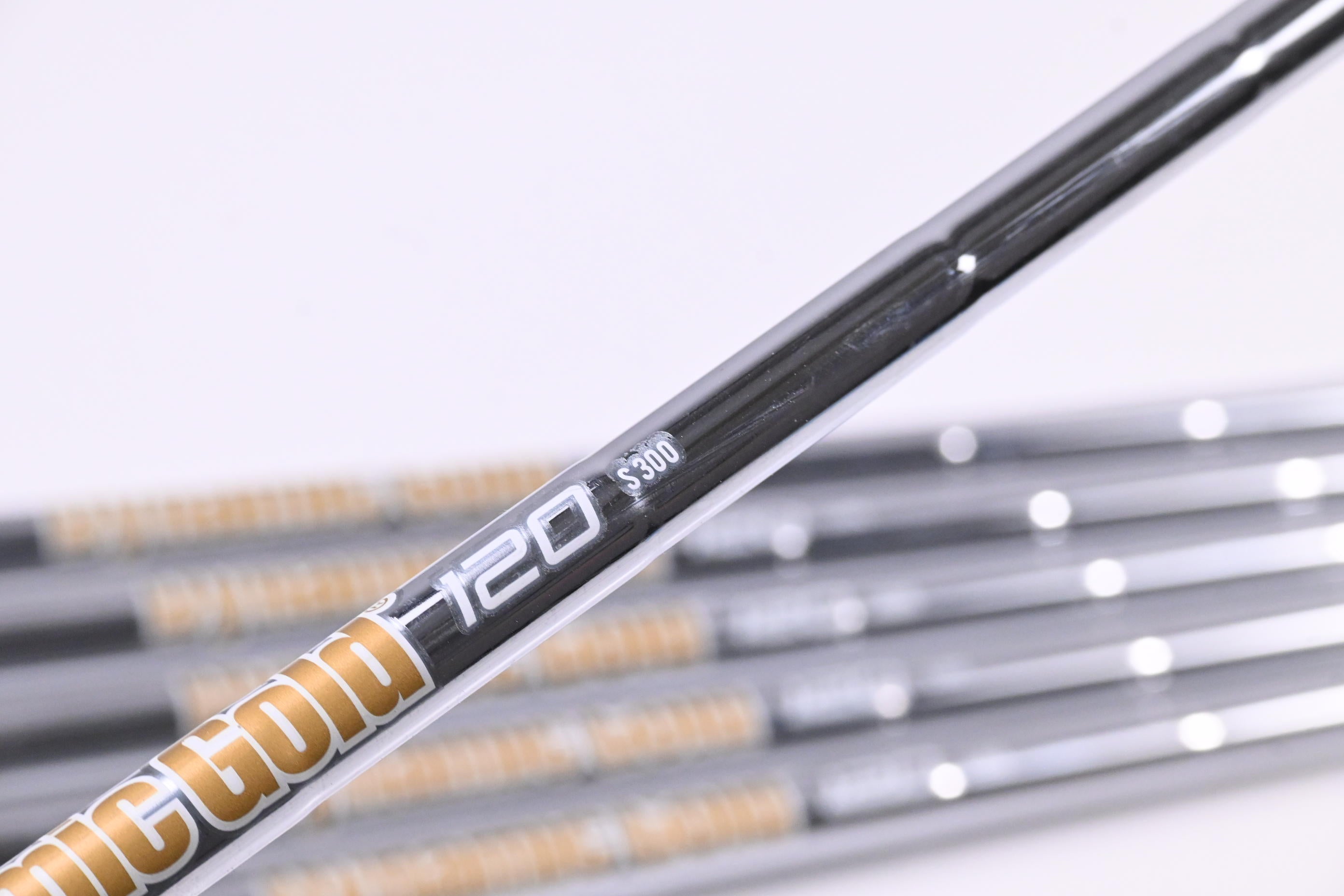 Dynamic Gold 120 S300 Iron Shafts / Stiff Flex / Set Of 6 / .355" Tip