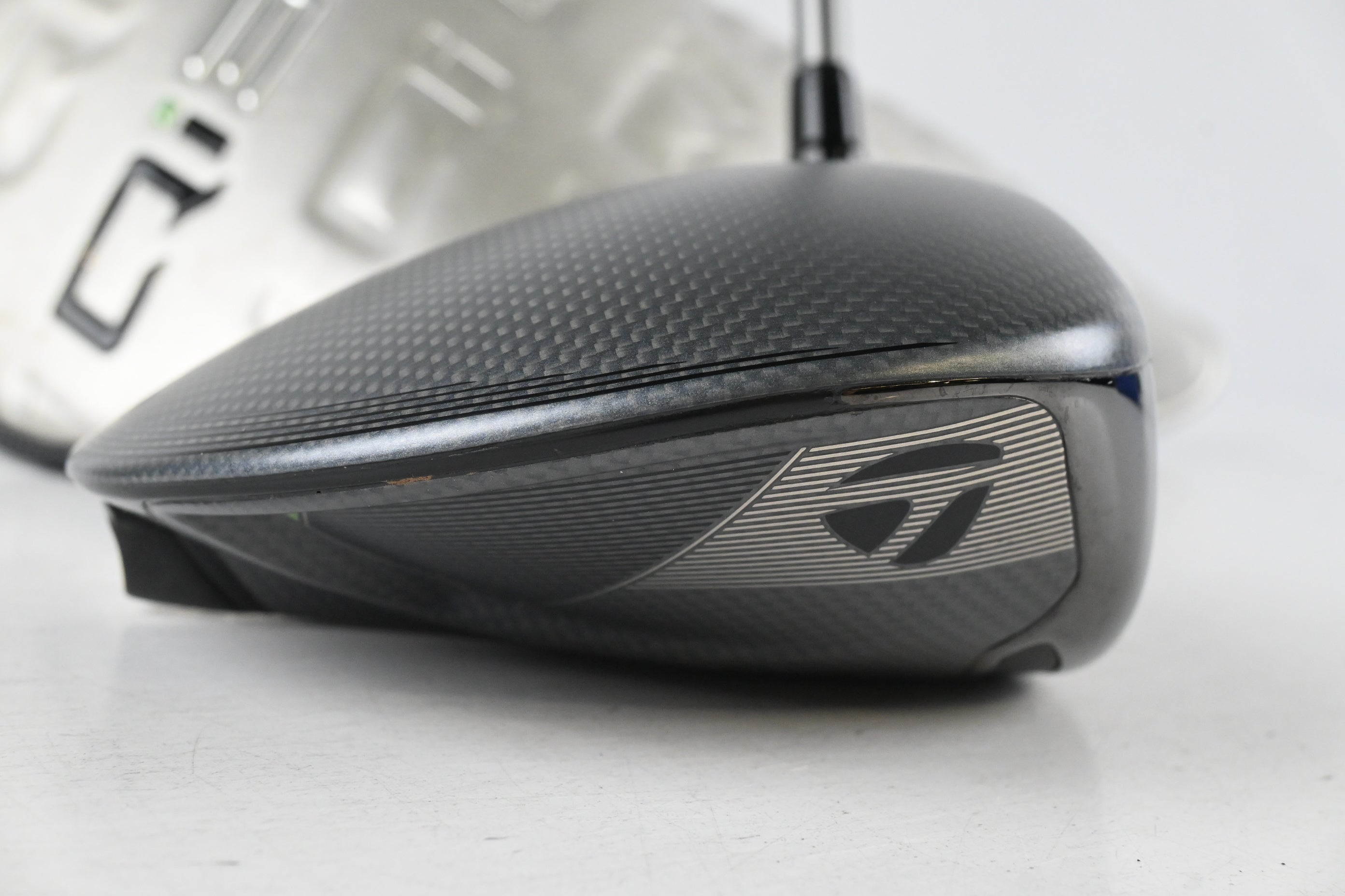 Taylormade Qi35 Max Driver / 10.5 Degree / Regular Flex Fujikura Airspeeder 50