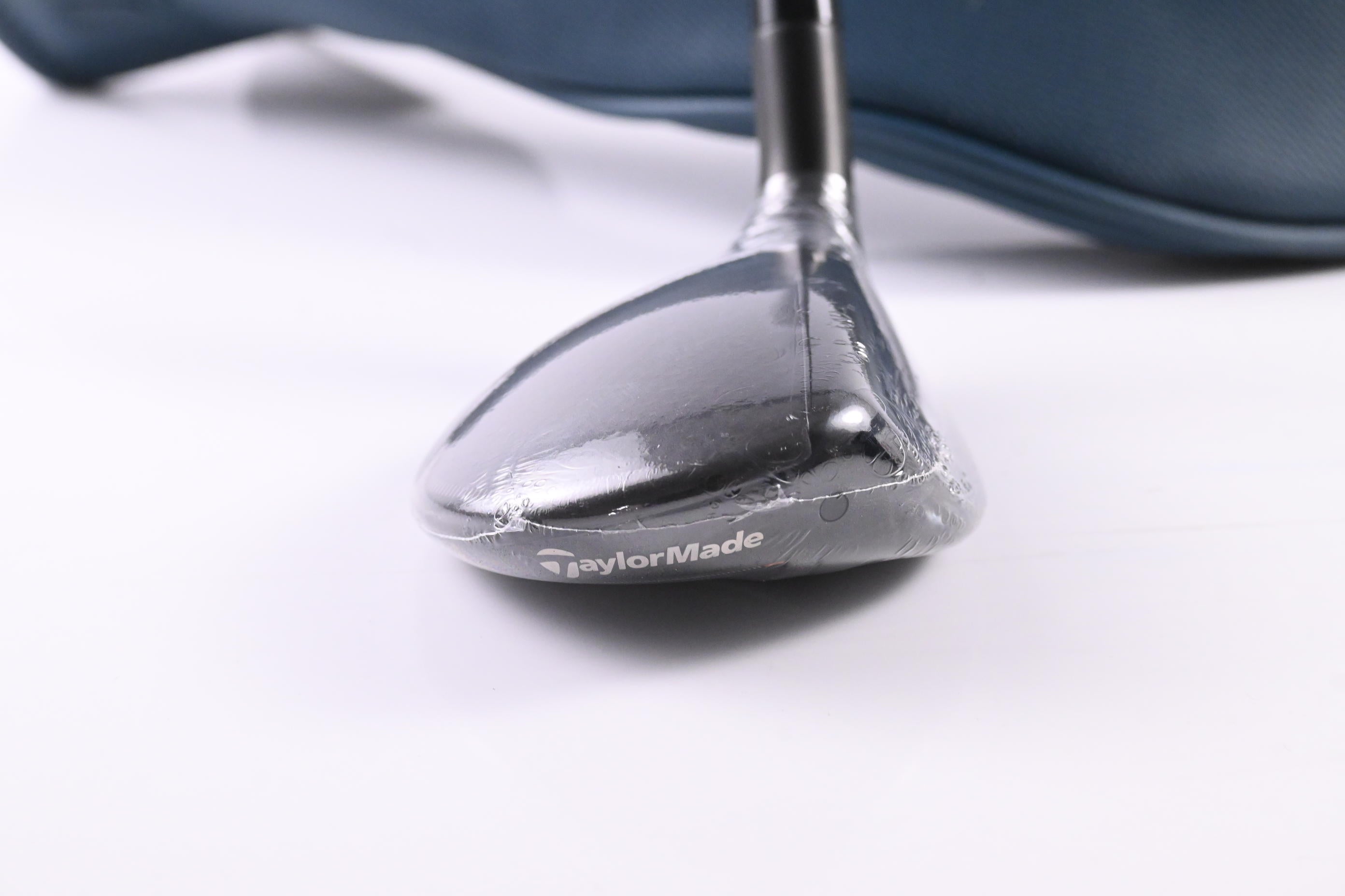 Taylormade Qi4D Max #6 Hybrid / 30 Degree / Regular Flex KBS REAX 50 Shaft