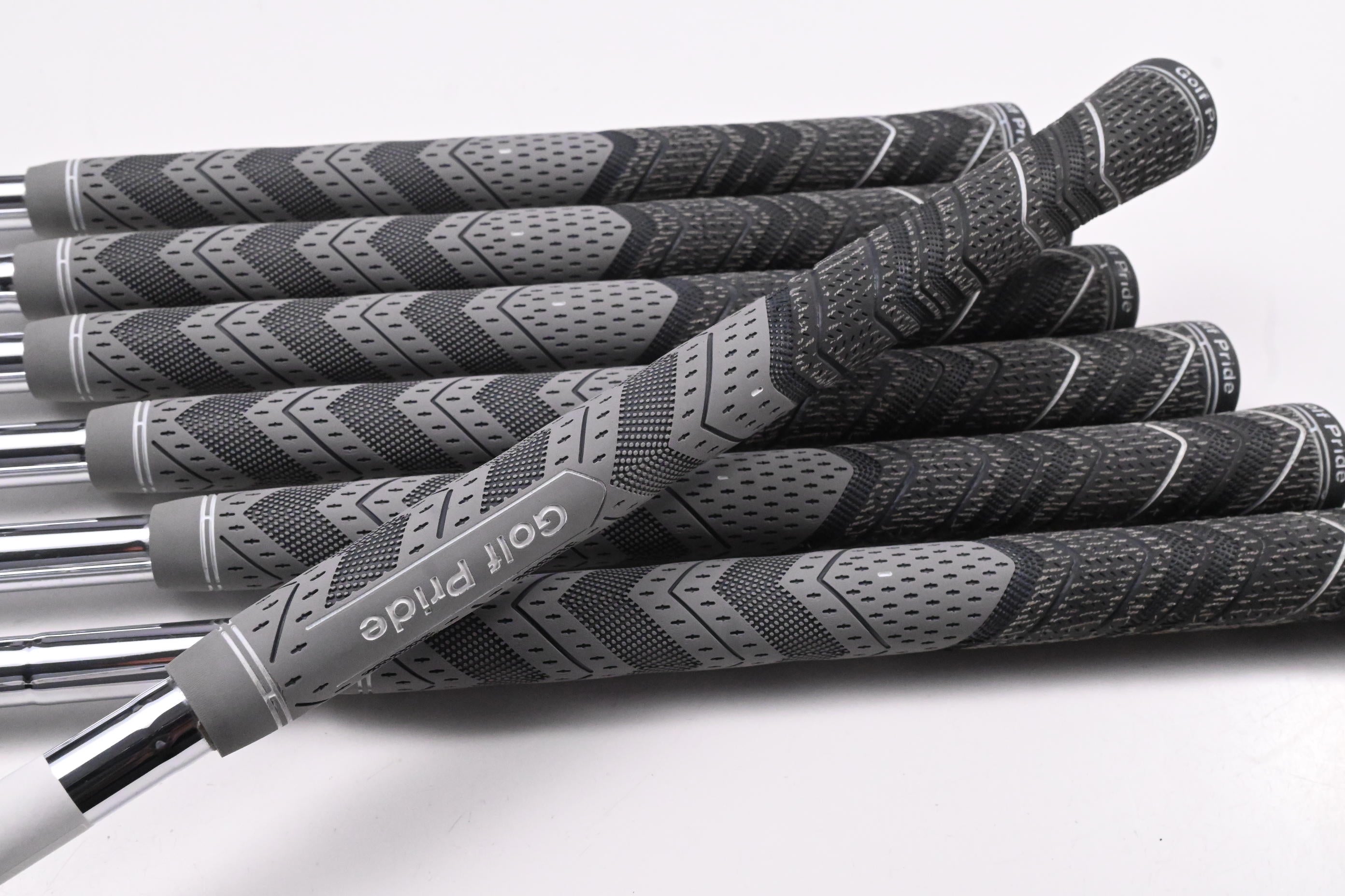 Taylormade Stealth Irons / 5-PW+AW / Regular Flex Elevate MPH 95 Shafts