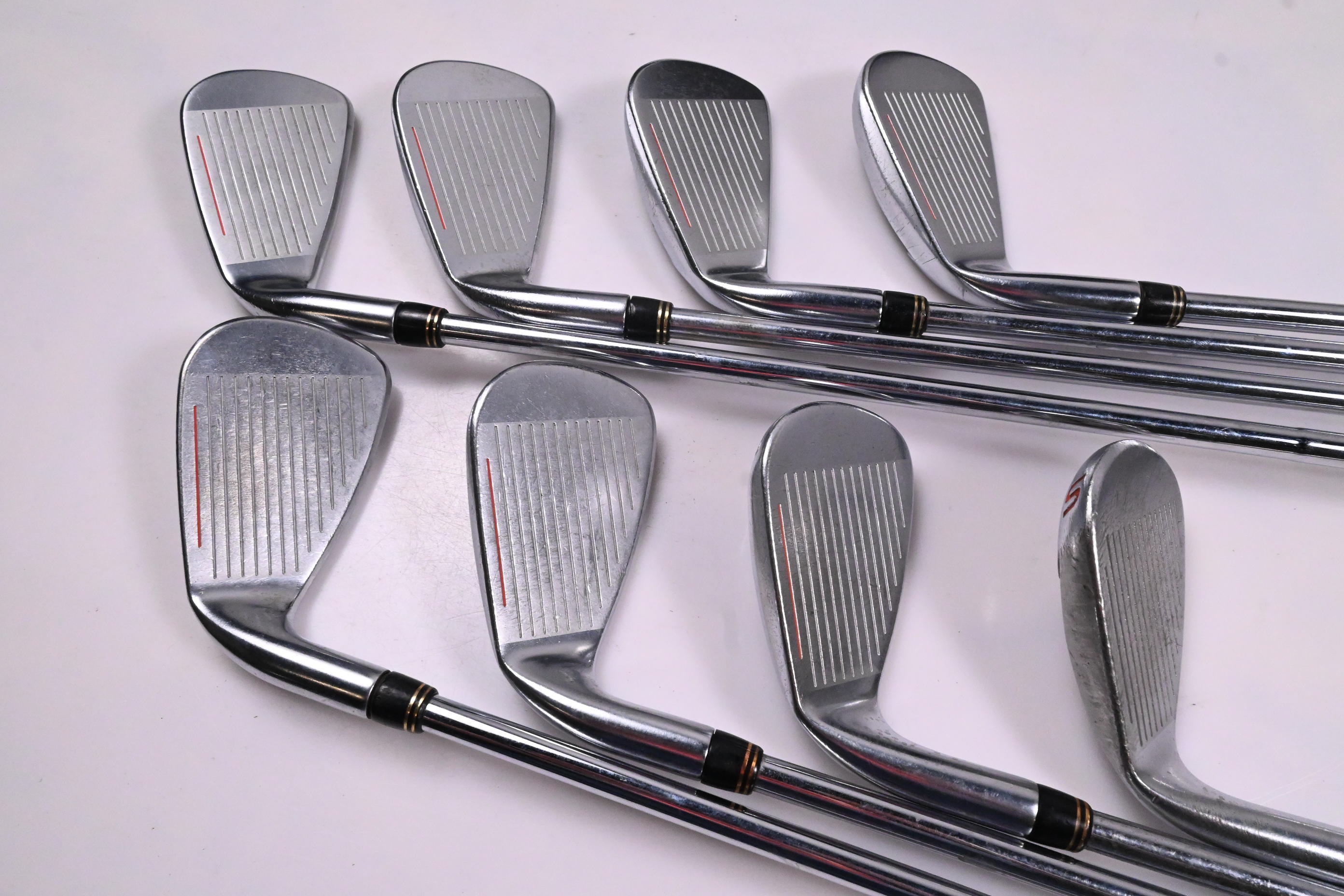 Cobra AMP Forged Irons / 4-PW+SW / Regular Flex Dynalite 90 Shafts