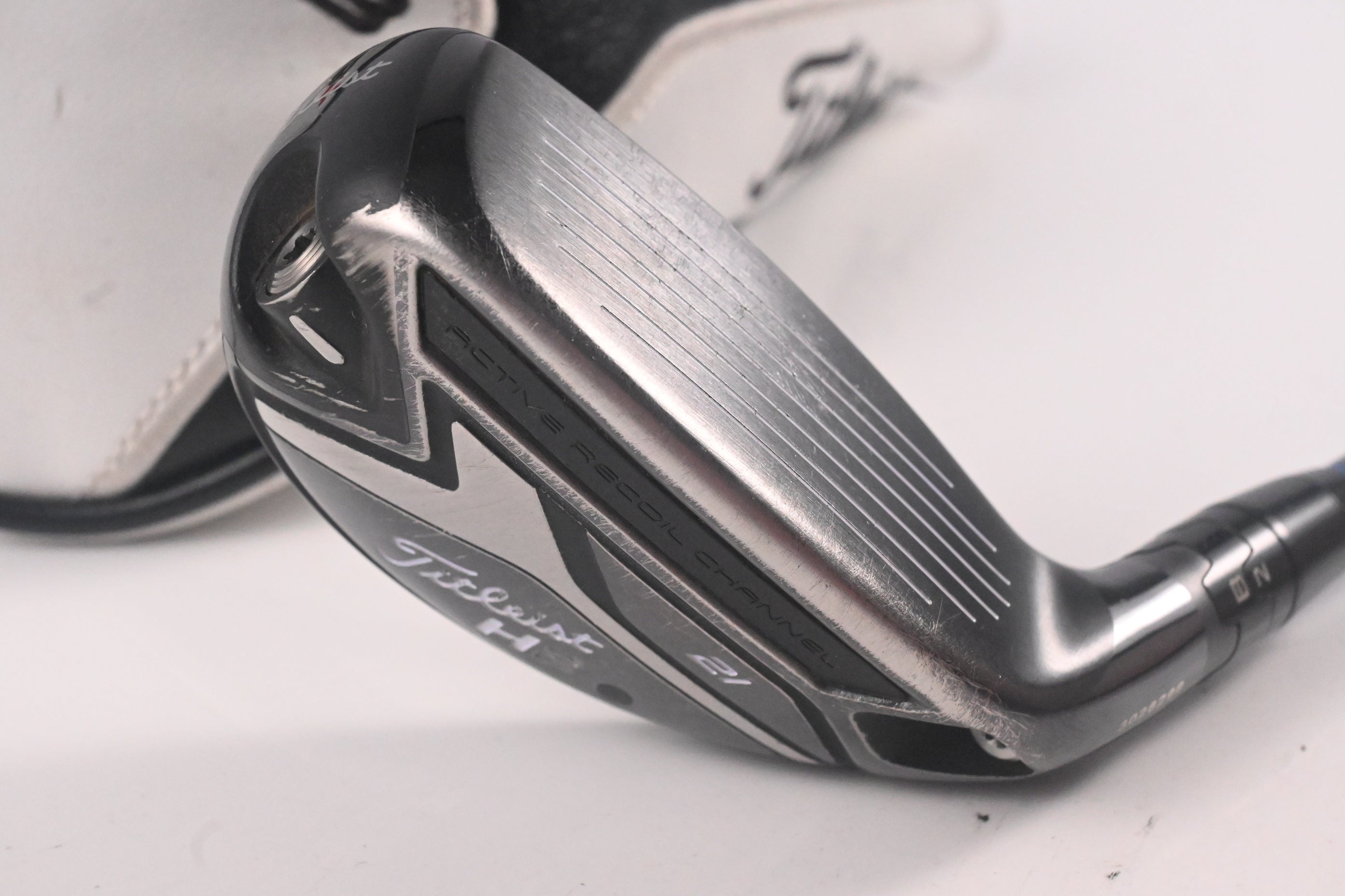 Titleist 818 H2 #3 Hybrid / 21 Degree / Stiff Flex EvenFlow Blue 85 Shaft