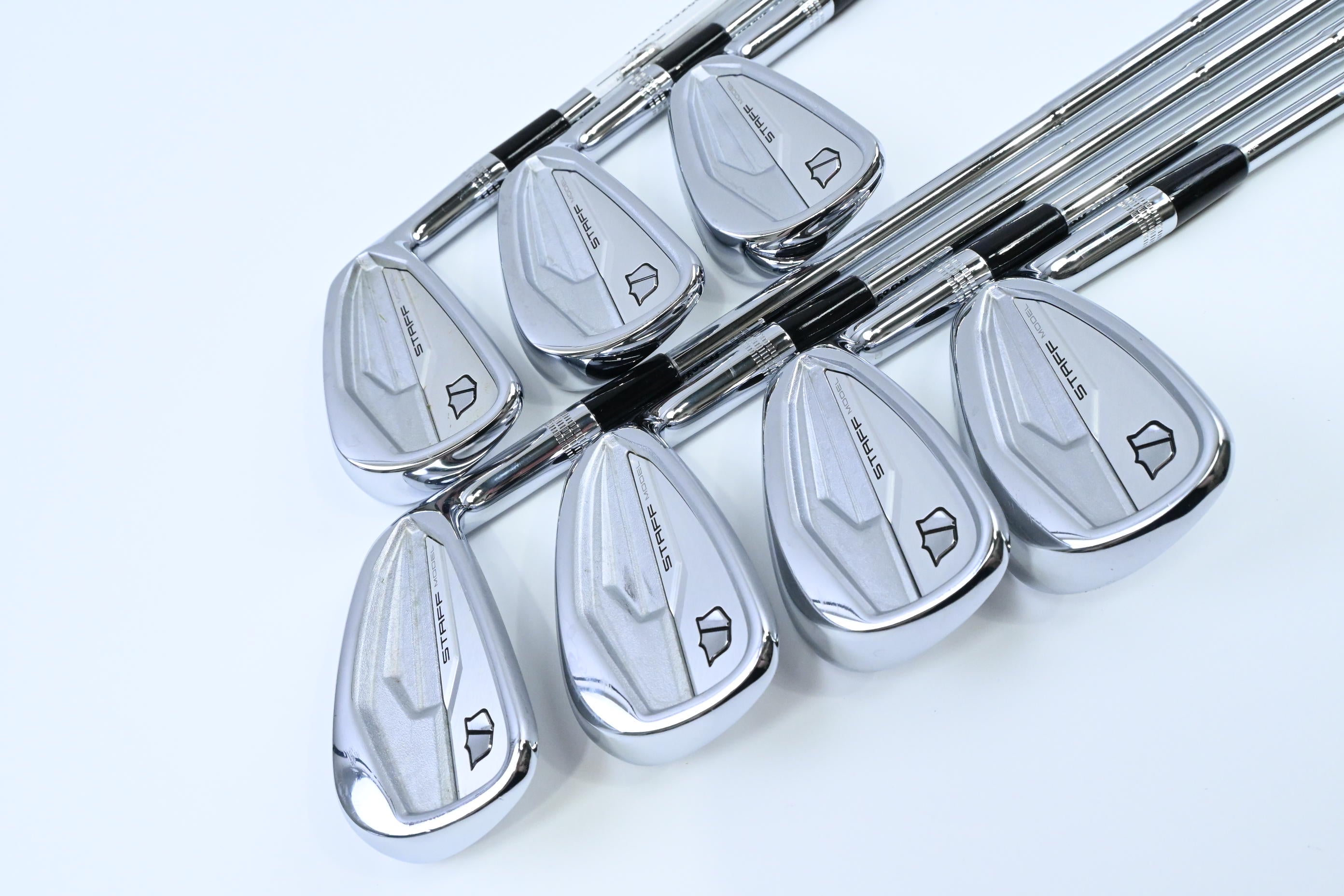 Wilson Staff Model 2024 CB Irons / 4-PW / Stiff Flex Dynamic Gold 115 S300