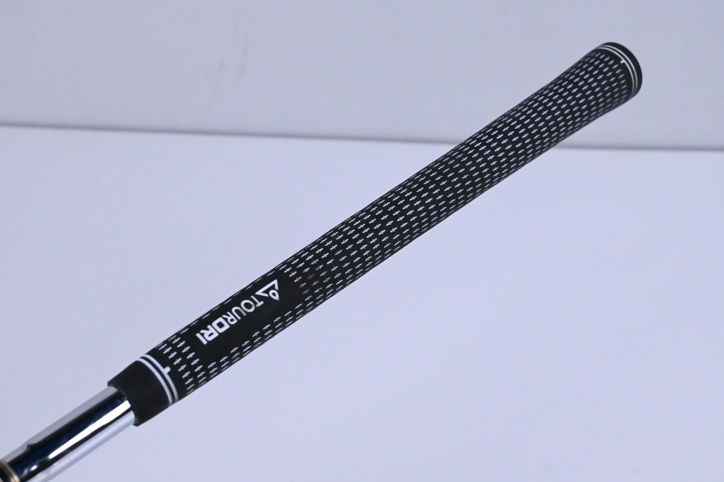 Wilson Staff Model Pitching Wedge / 48 Degree / Stiff Flex Dynamic Gold R300