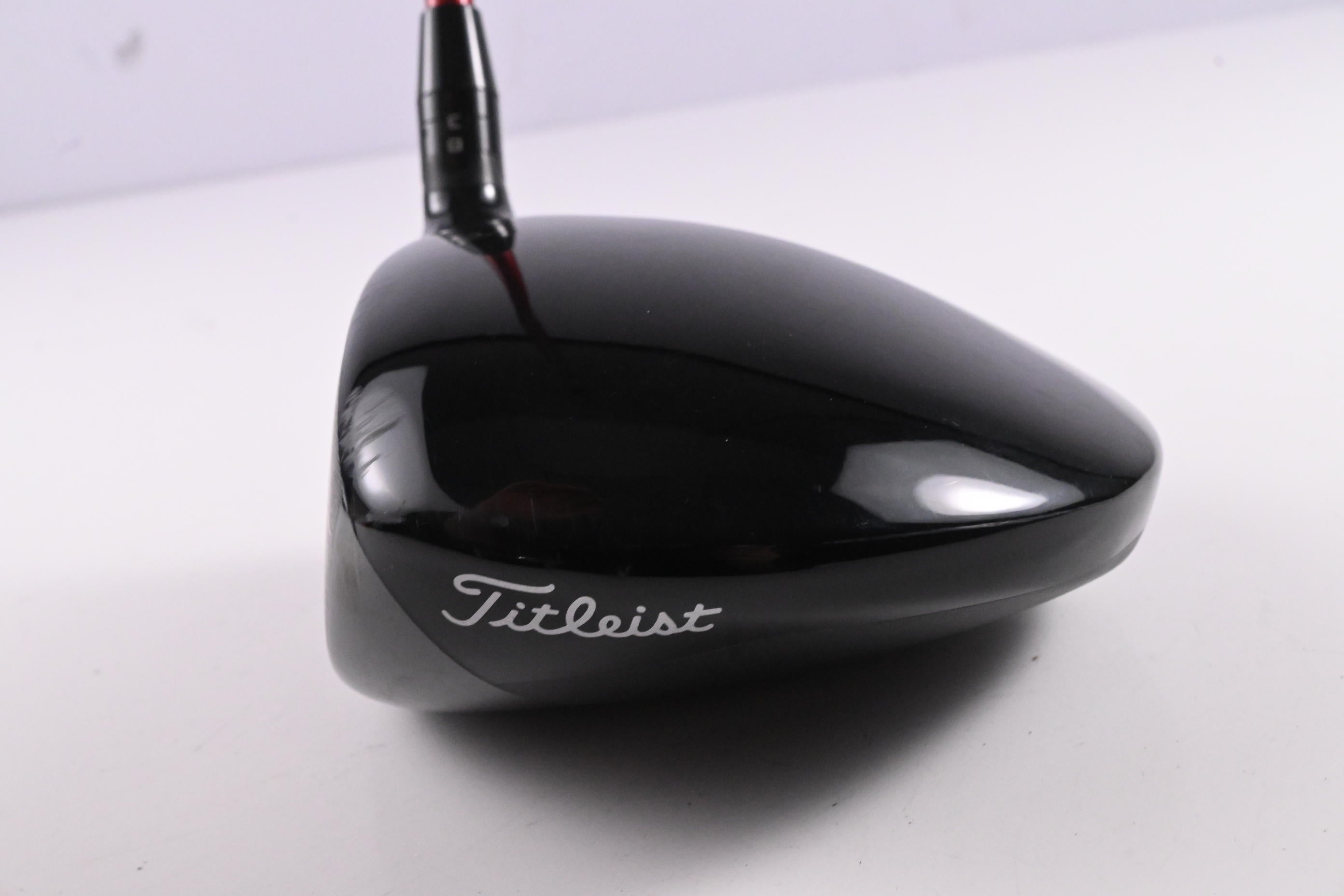 Left hand Titleist GT2 Driver / 9 Degree / Stiff Flex Denali Red 50 Shaft