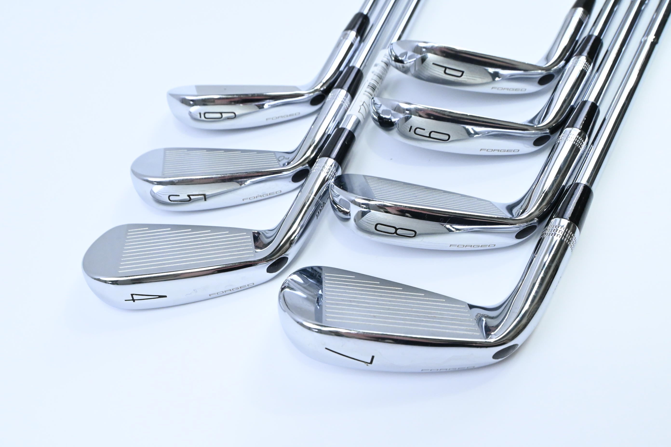 Wilson Staff Model 2024 CB Irons / 4-PW / Stiff Flex Dynamic Gold 115 S300