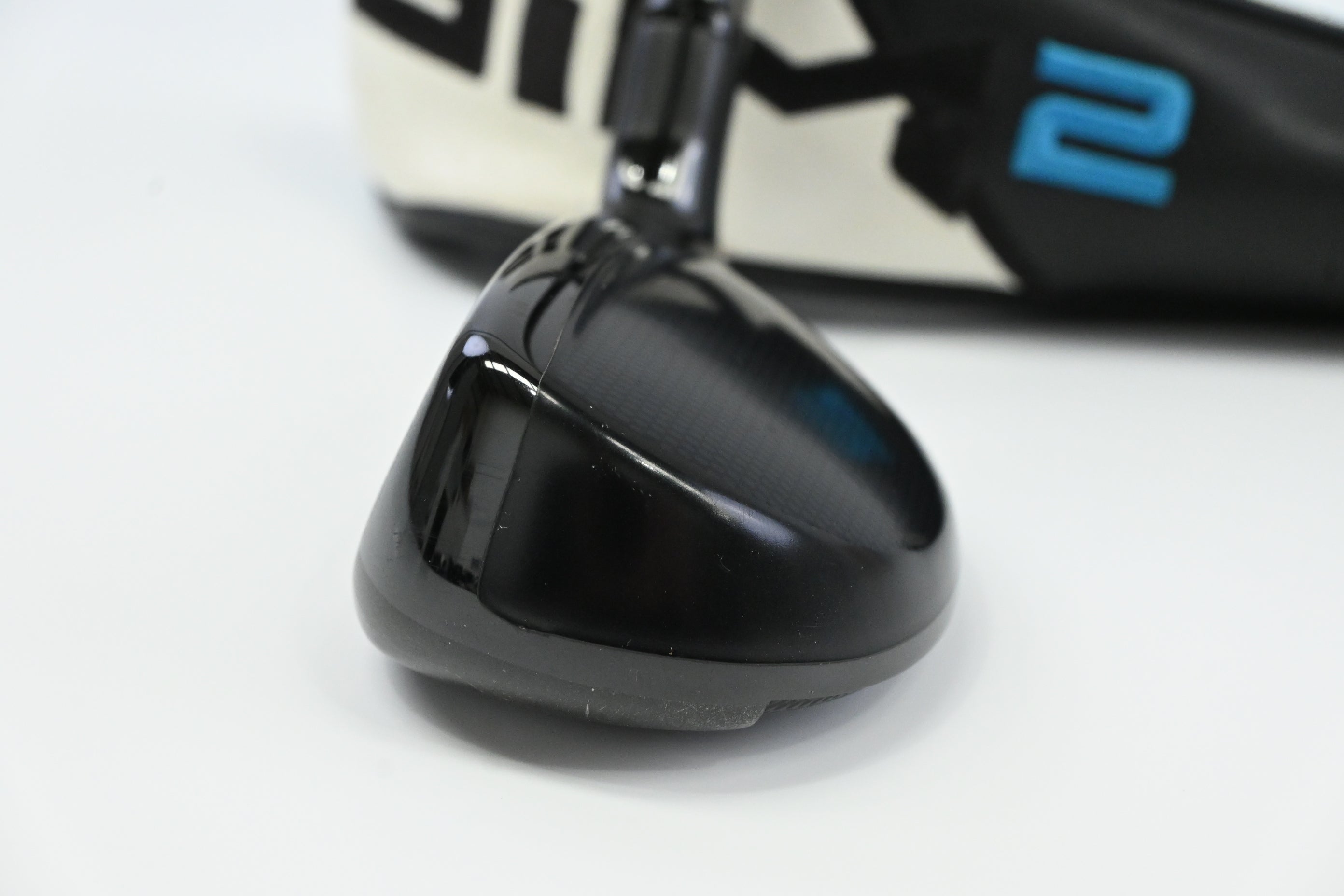 Left Hand Taylormade SIM2 #3 Hybrid / 19.5 Degree / X-Flex HZRDUS Smoke Black 90