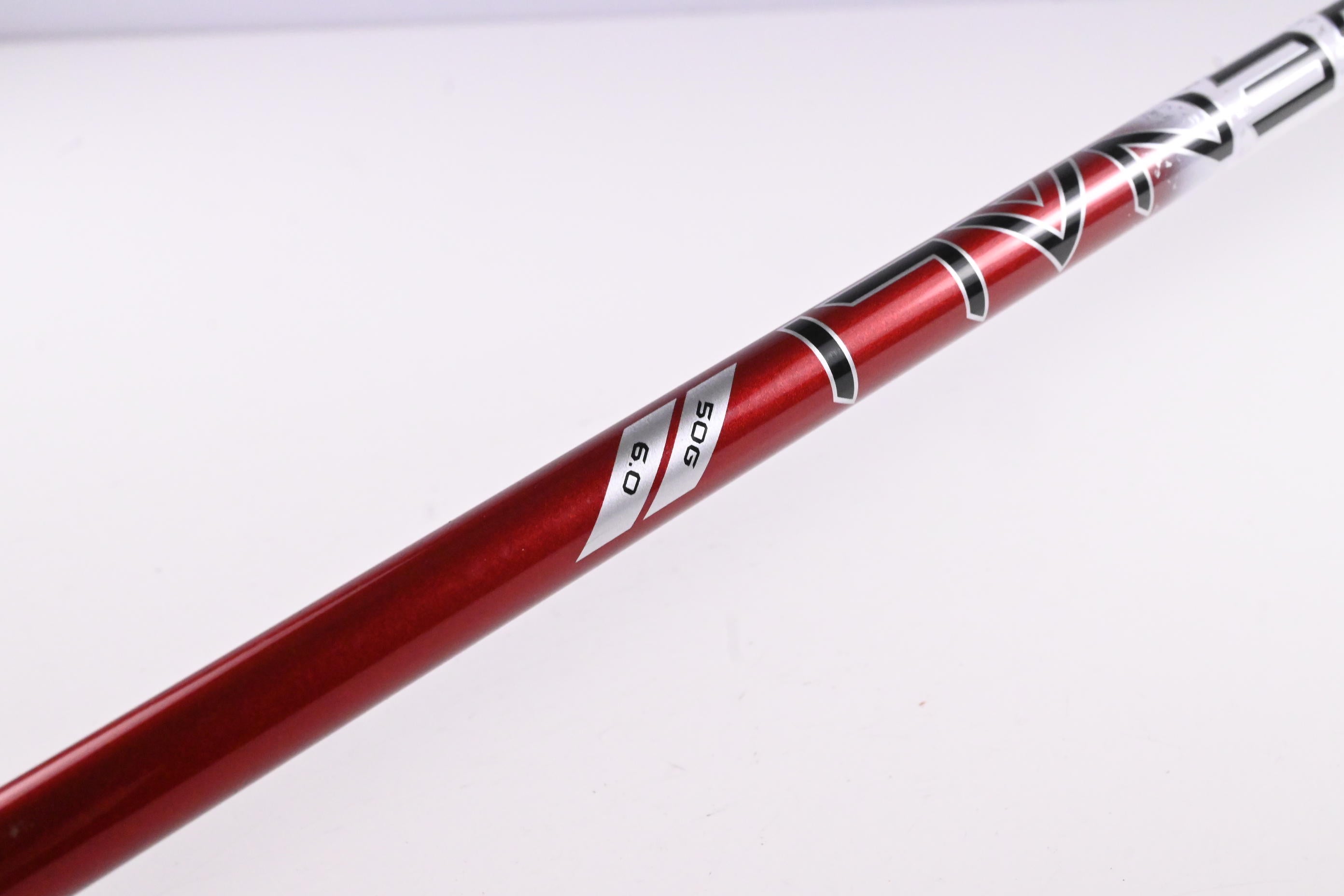 Left hand Titleist GT2 Driver / 9 Degree / Stiff Flex Denali Red 50 Shaft