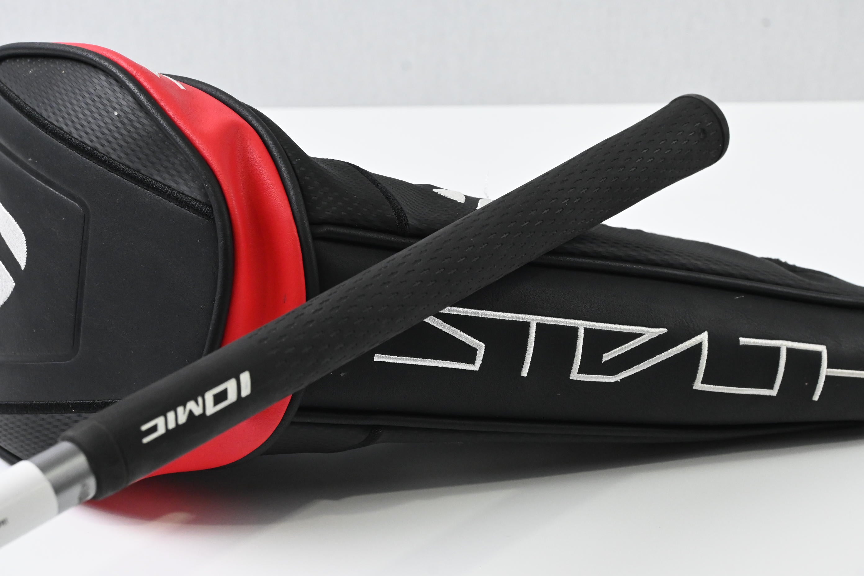Taylormade Stealth Plus Driver / 9 Degree / Stiff Flex Fujikura Air Speeder 45