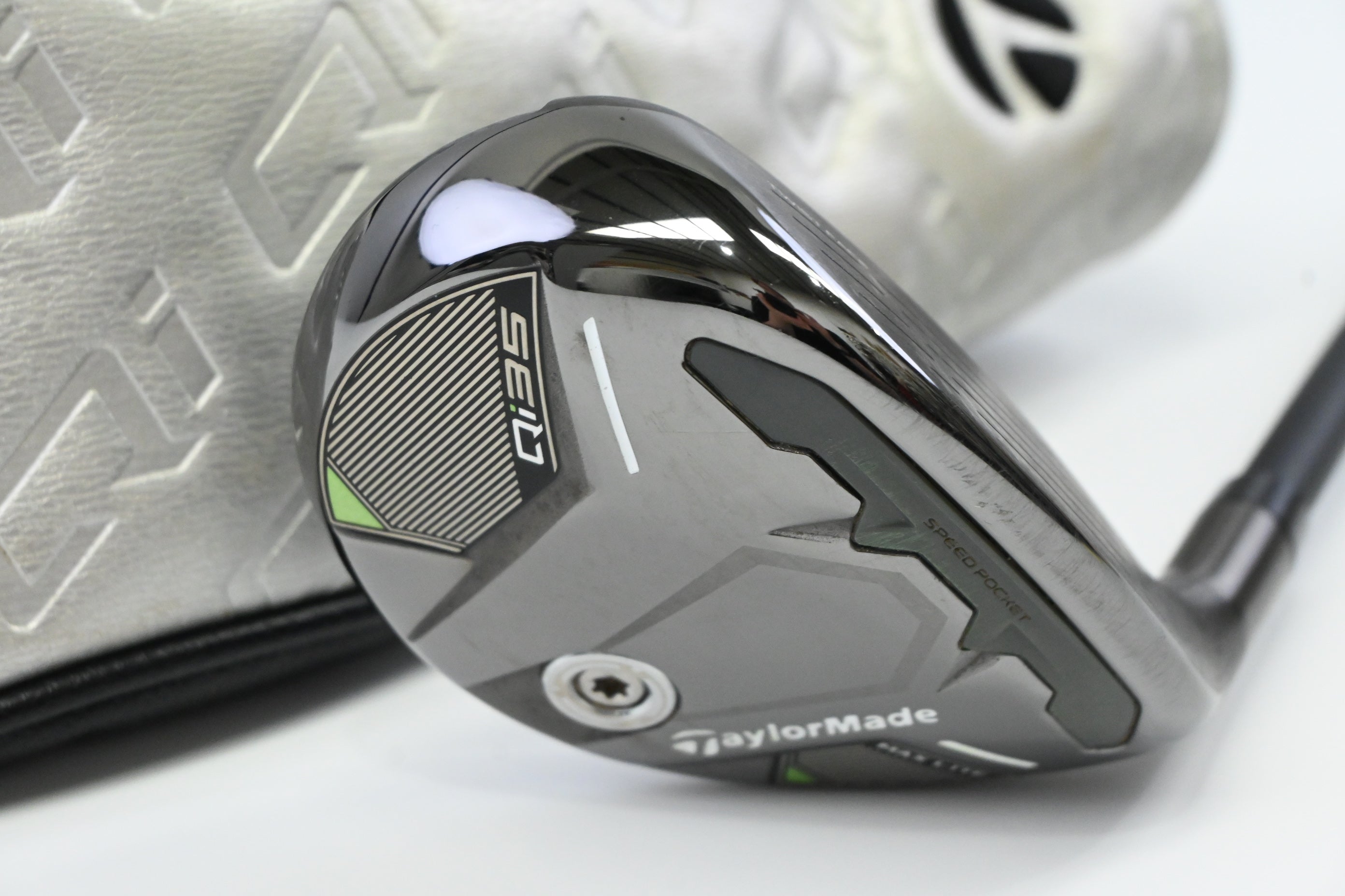 Taylormade Qi35 Max Lite #5 Hybrid / 27 Degree / Senior Flex Vanquish 5 Shaft