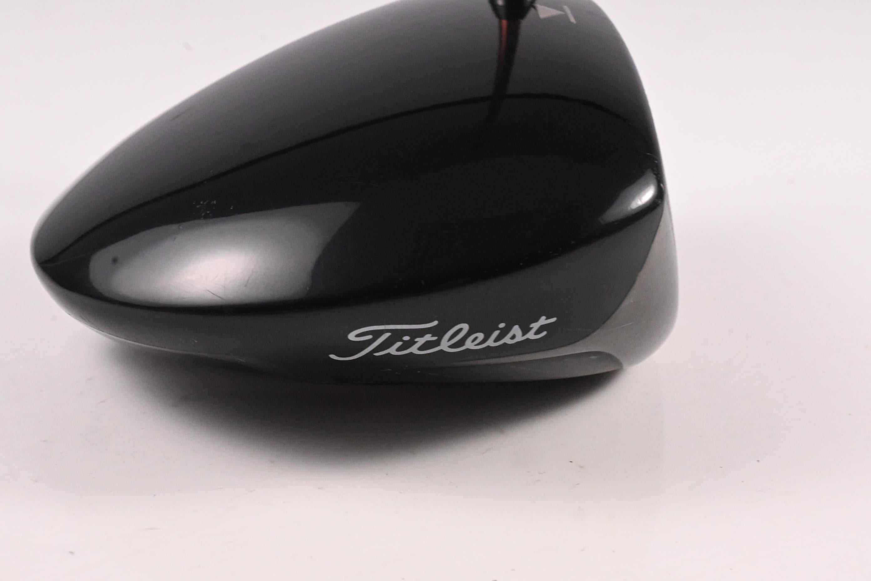 Titleist 910 D2 Driver / 9.5 Degree / Regular Flex Diamana 'ilima 61 Shaft