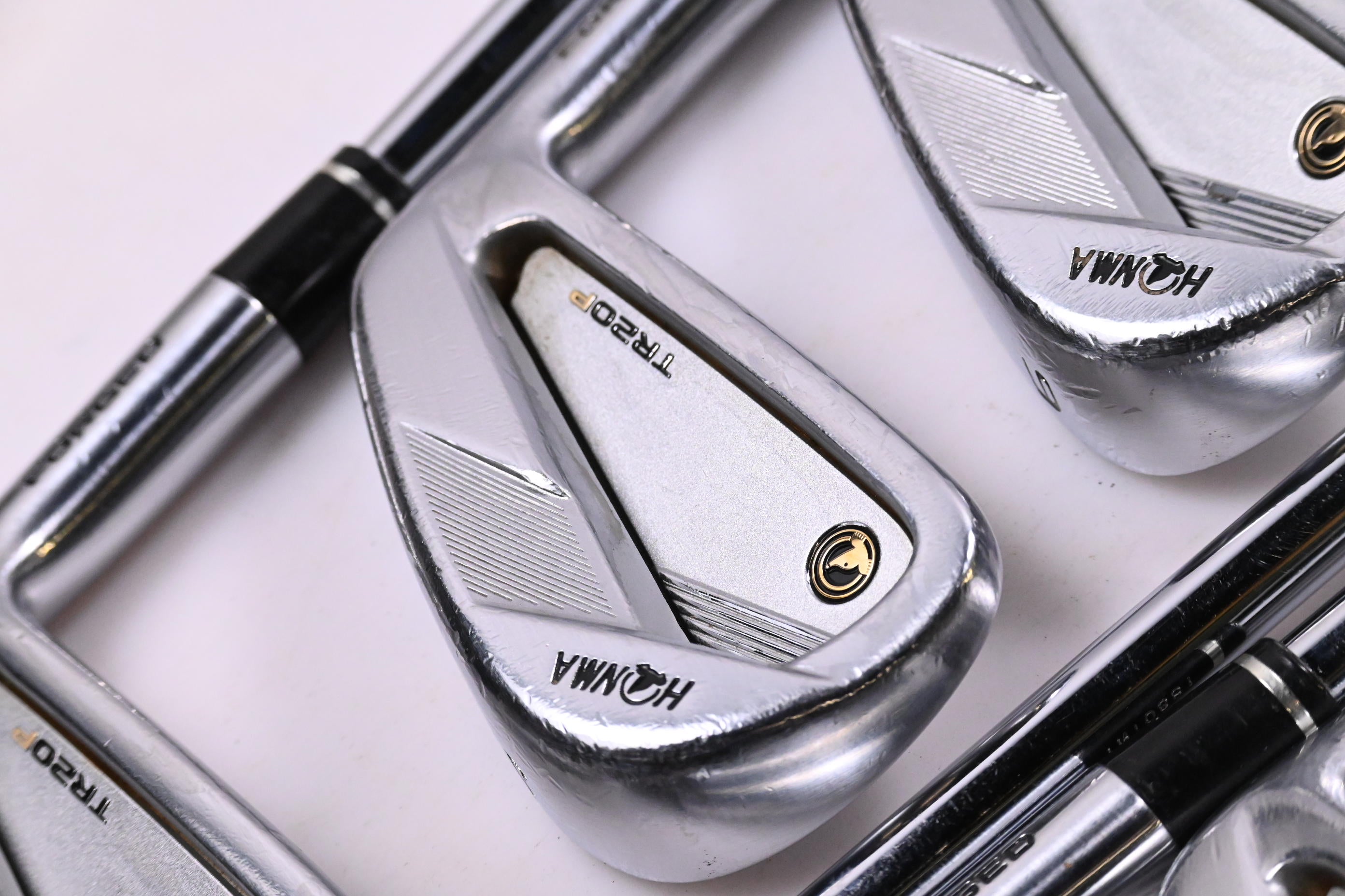 Honma TR20 P Irons / 4-10i / Stiff Flex NS Pro Modus Tour 105 Shafts
