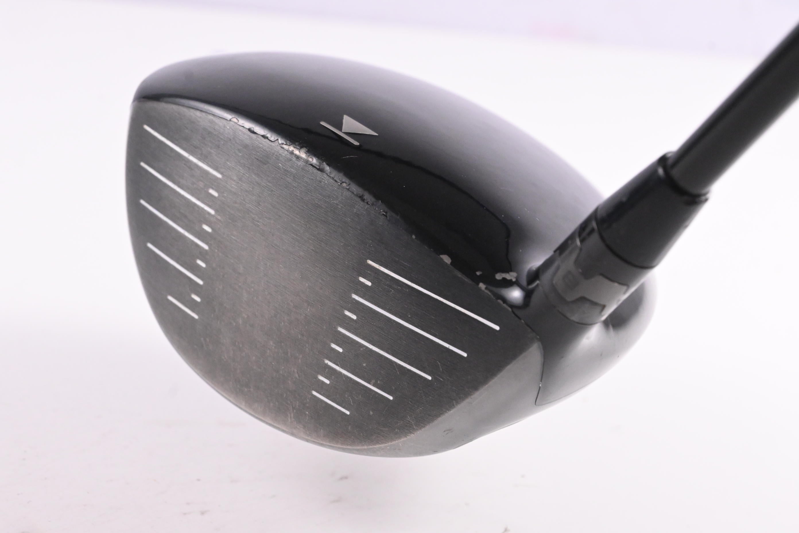 Titleist 910 D2 Driver / 9.5 Degree / Stiff Flex Diamana Ahiha Black 72 Shaft