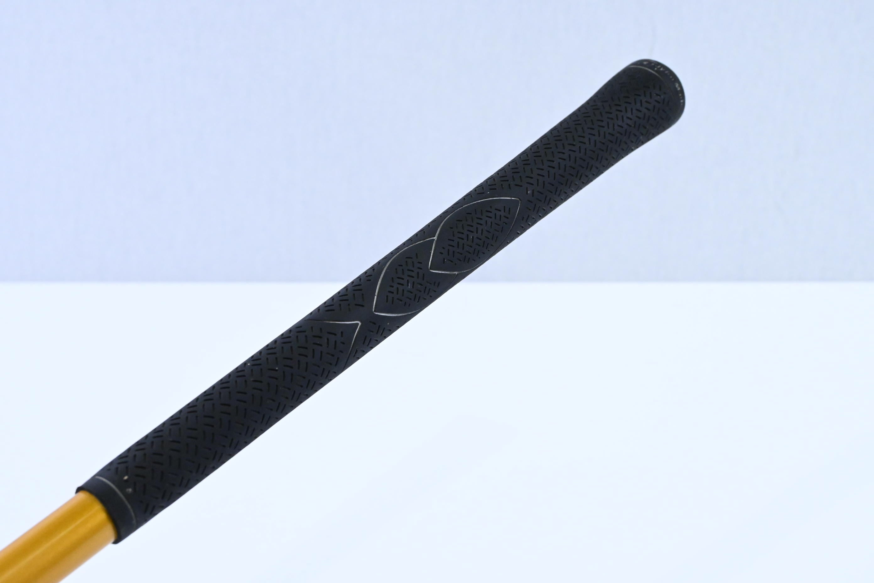 Left Hand Taylormade R7 Draw Driver / 10.5 Degree / Regular Flex Reax 55 Shaft