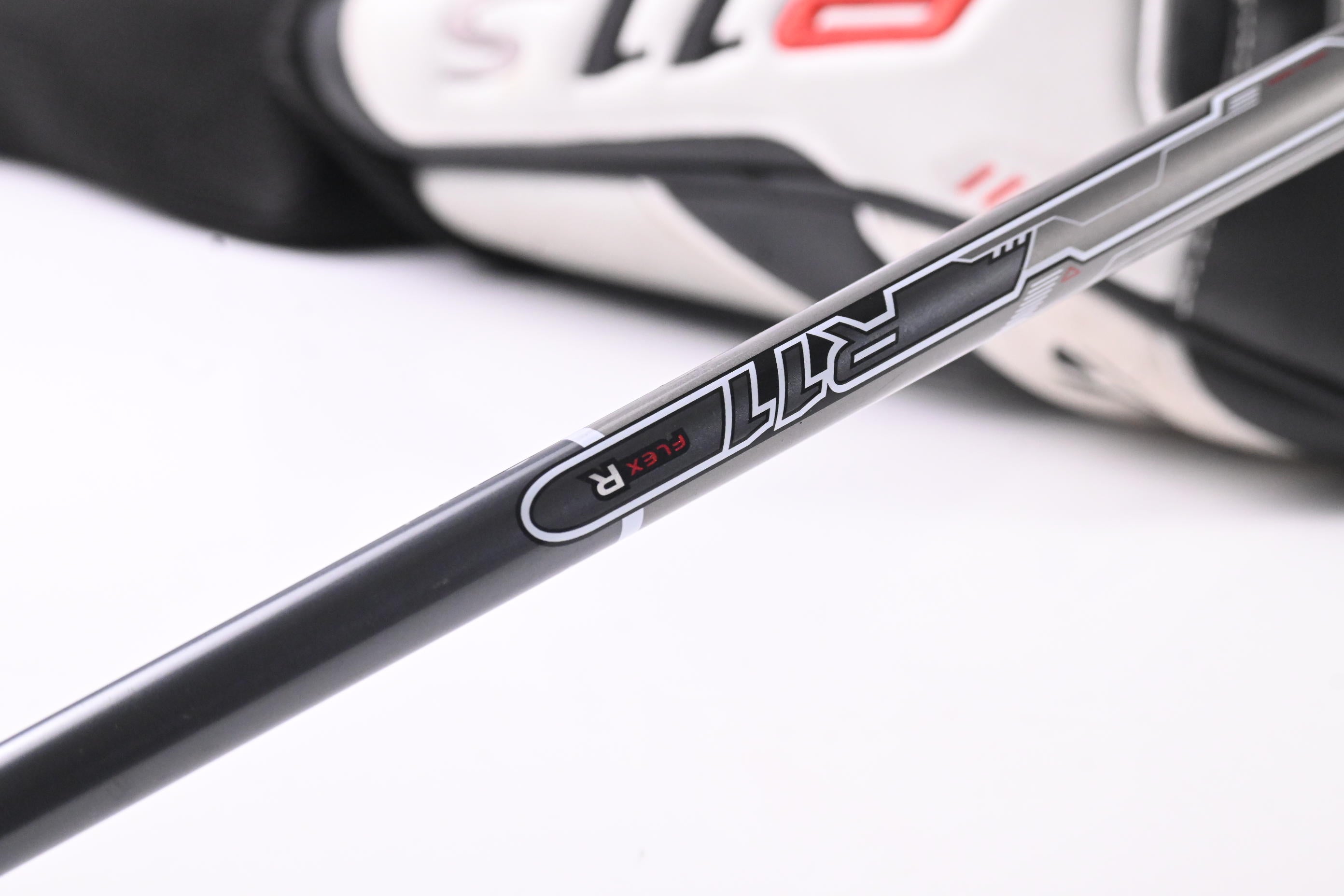 Taylormade R11S Driver / 10.5 Degree / Regular Flex Motore 55 Shaft
