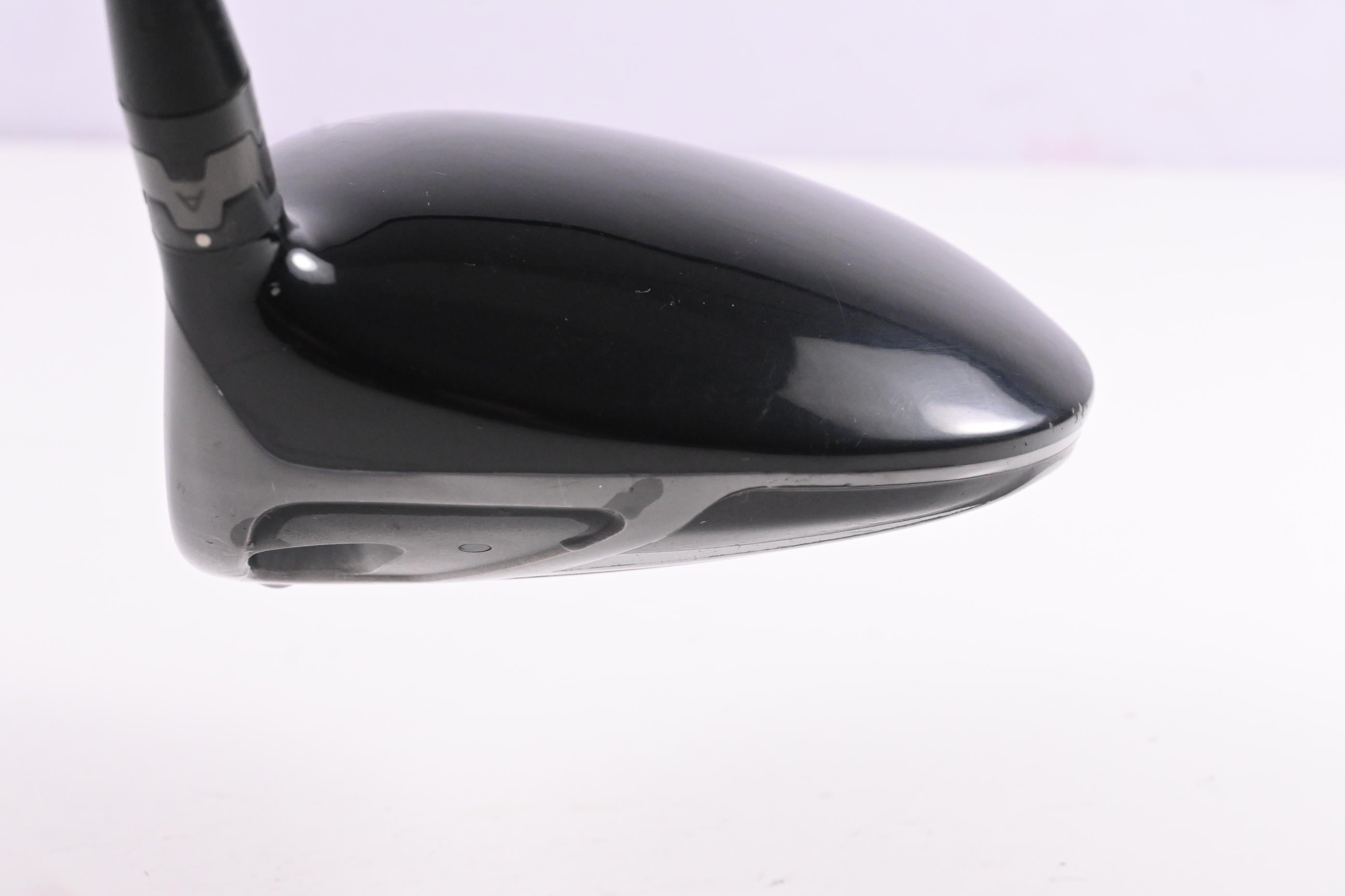 Titleist 910 D2 Driver / 9.5 Degree / Stiff Flex Diamana Ahiha Black 72 Shaft