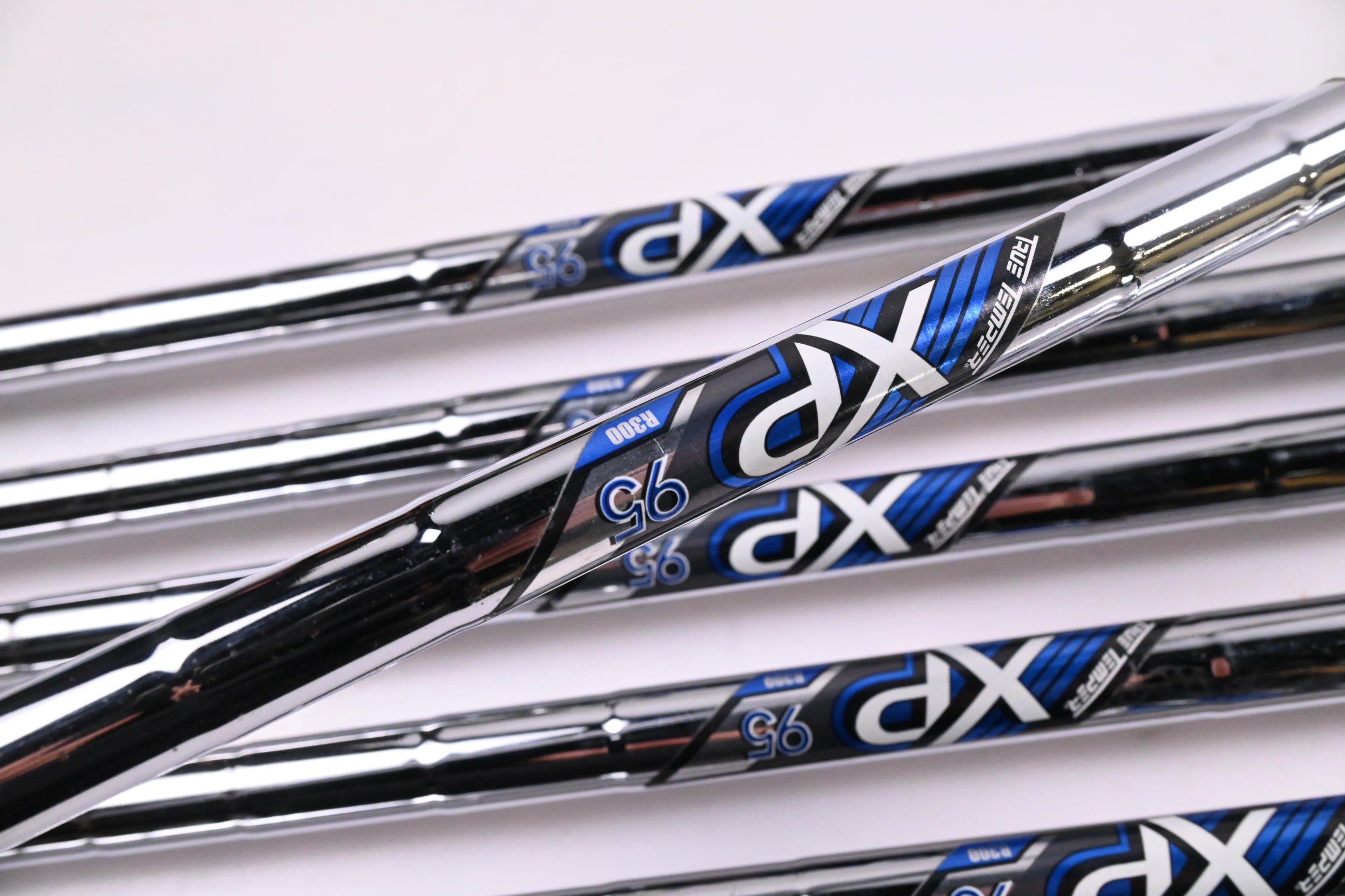 Callaway Rogue Irons / 5-PW / Regular Flex XP 95 R300 Shafts