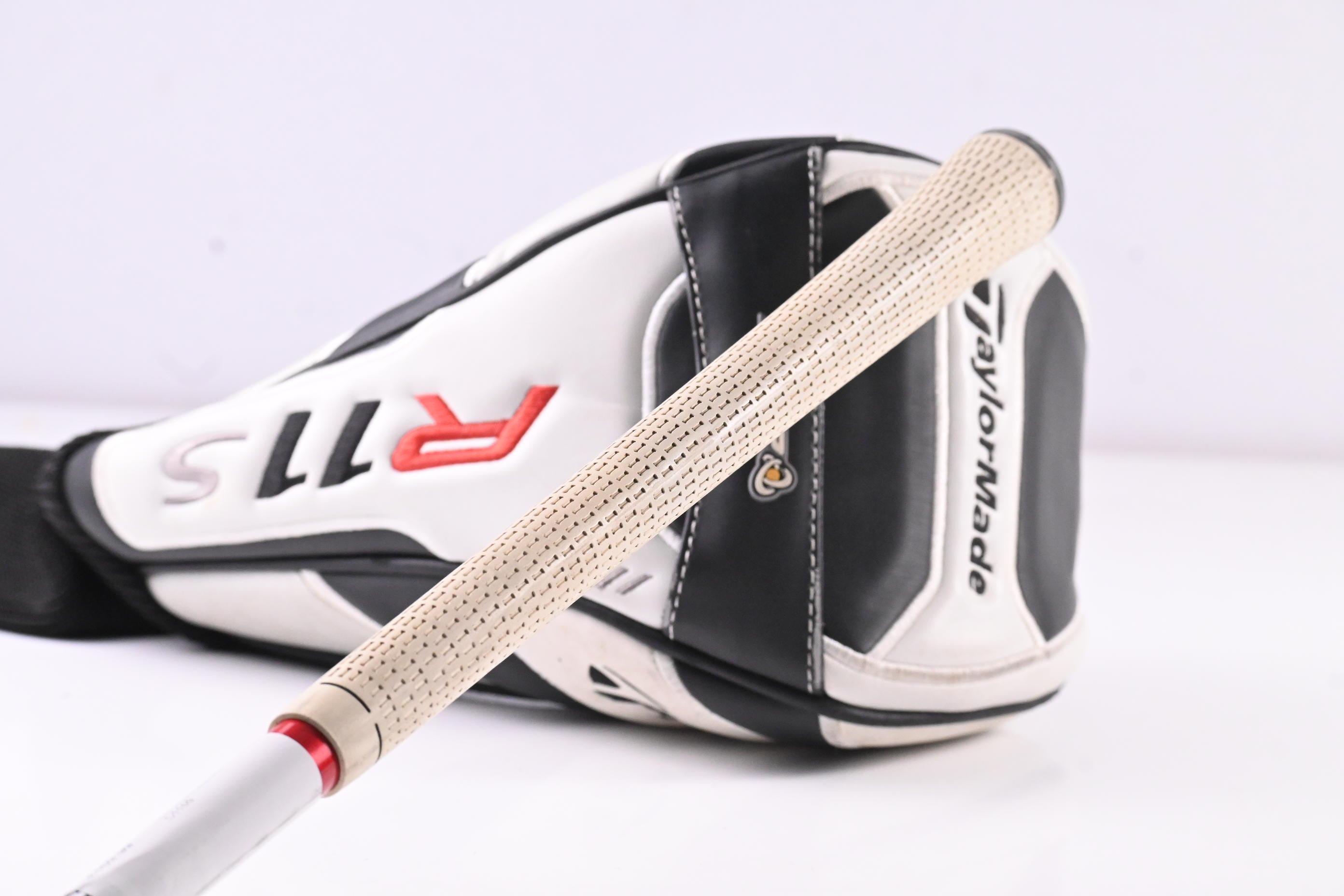 Taylormade R11S Driver / 10.5 Degree / Regular Flex Motore 55 Shaft