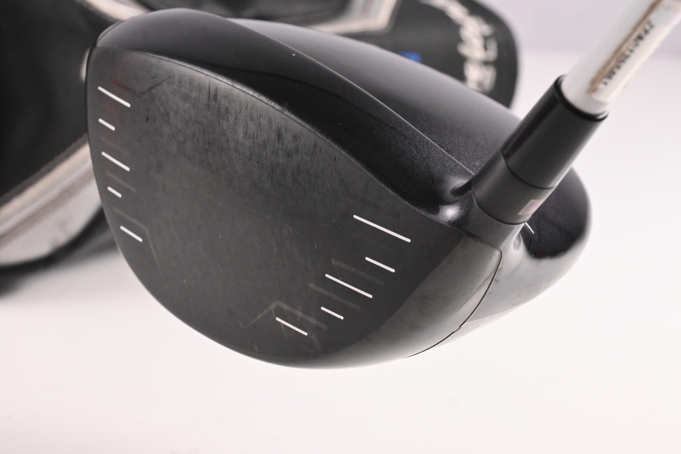Cleveland Launcher HB Driver / 10.5 Degree / Regular Flex Miyazaki C.Kua 5 Shaft