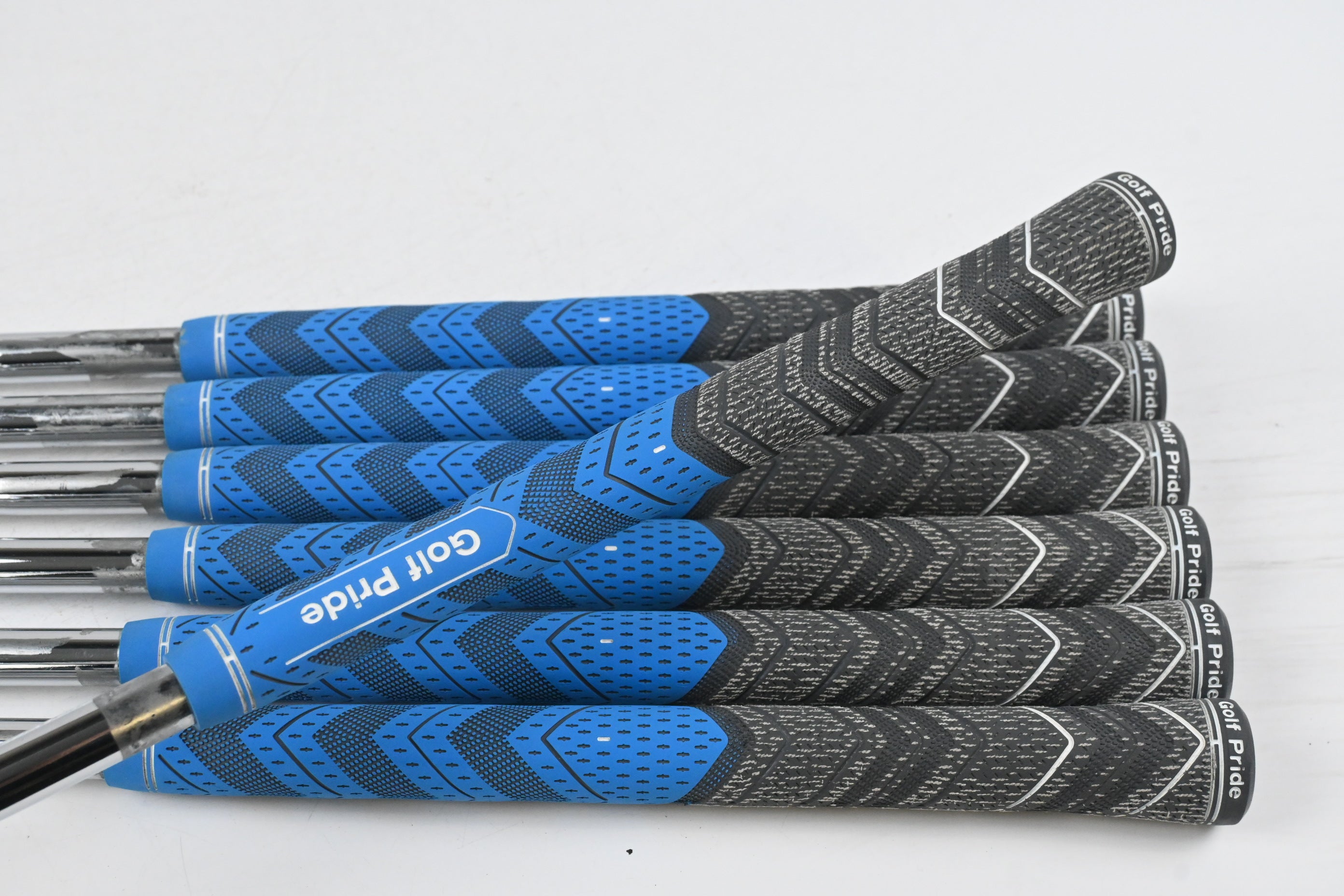 Taylormade SIM2 Max Irons / 4-PW / Stiff Flex KBS MAX MT 85 Shafts