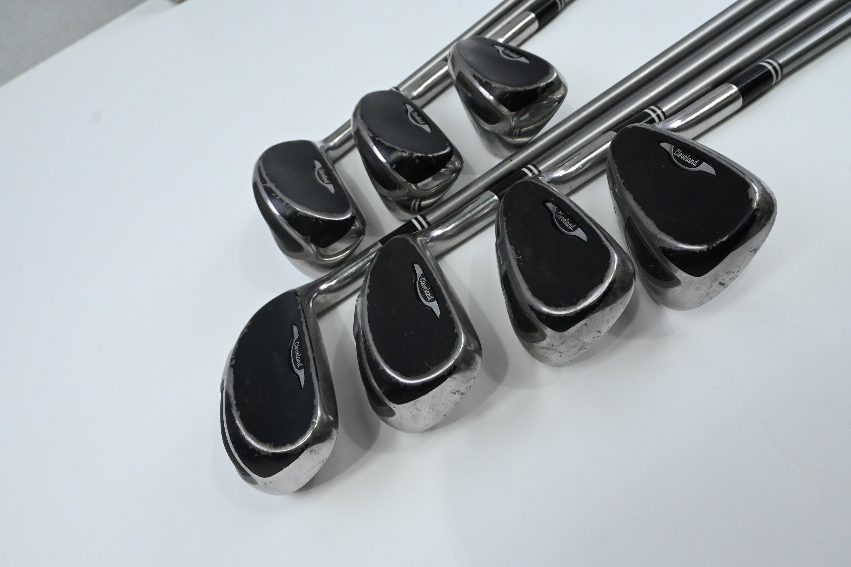 Ladies Cleveland HiBore XLi Irons / 5-PW+SW / Ladies Flex Graphite Design YSQt